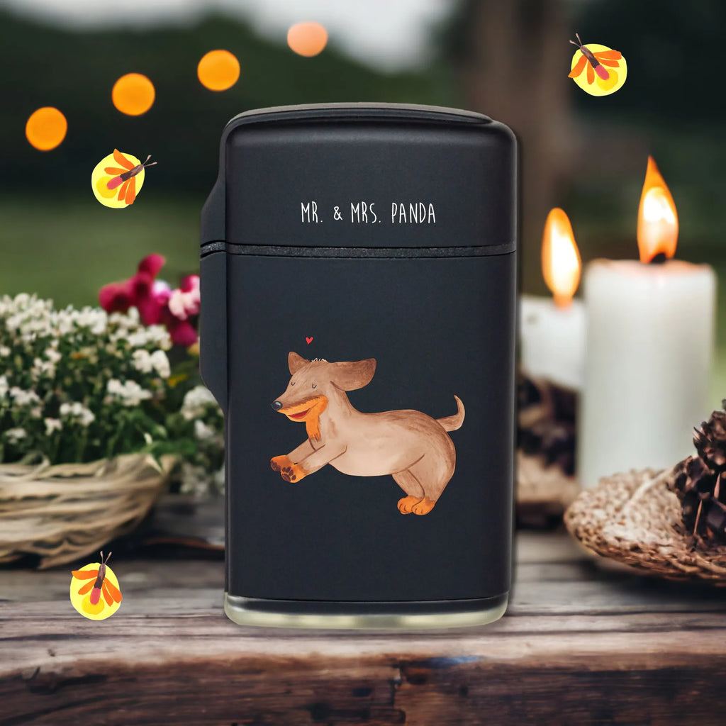 Feuerzeug Hund Dackel fröhlich zündgerät, sturmfeuerzeuge, Gasfeuerzeug, Feuerzeuge, anzünder, gasfeuerzeuge, zigarettenanzünder, Feuerzeug, sturmfeuerzeug, gas anzünder, Sprüche, Hund, Hunderasse, Hundebesitzer, Hundemotiv, Haustier, Tierliebhaber, Hunde, Happy Dog, Dackel, Dachshund