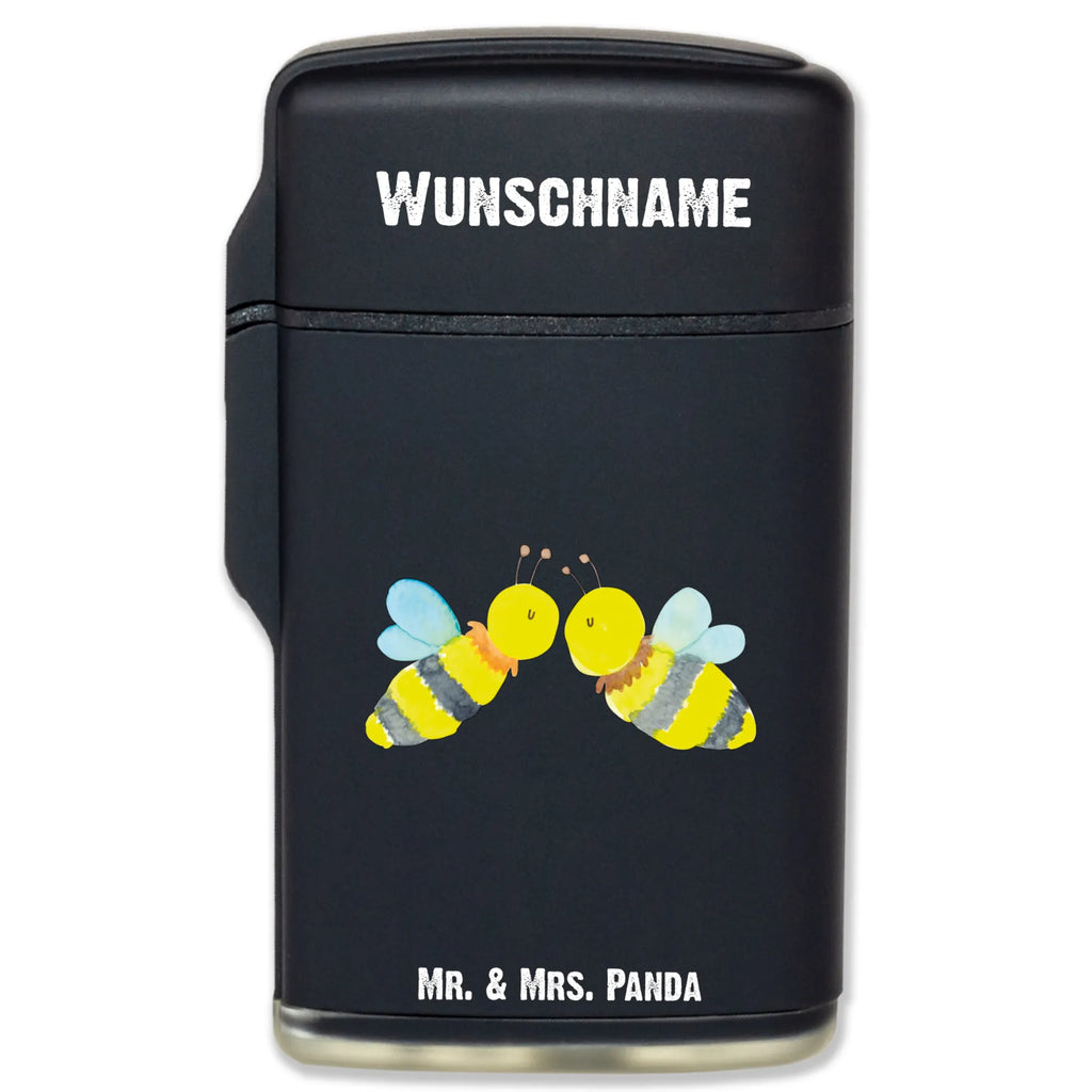 Personalisiertes Feuerzeug Biene Liebe Feuerzeug Für Männer Mit Namen, Feuerzeug Mit Gravur, Feuerzeug Für Frauen Personalisiert, Feuerzeug Mit Namen, Feuerzeug Mit Initialen, Feuerzeug Bedrucken Lassen, Feuerzeug Mit Persönlicher Gravur, Hochwertiges Feuerzeug Mit Namen, Feuerzeug Mit Text, Graviertes Feuerzeug, Feuerzeug Mit Gas nachfüllbar, Individuelles Feuerzeug, Feuerzeug Mit Widmung, Feuerzeug mit Widmung, Feuerzeug Personalisiert, Personalisiertes Feuerzeug, Feuerzeug Mit Wunschname, Feuerzeug Mit Spruch, Feuerzeug Selbst Gestalten, Feuerzeug Mit Wunschtext, Feuerzeug Mit Namen Und Symbol, Feuerzeug Als Geschenk Personalisiert, Feuerzeug Mit Datum, Feuerzeug Geschenk Mit Namen, Biene, Wespe, Hummel