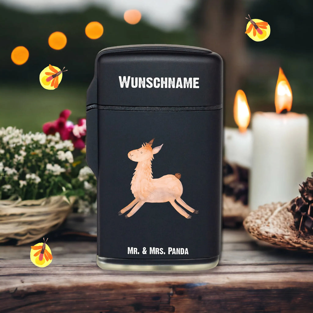Personalisiertes Feuerzeug Lama springend Feuerzeug Mit Persönlicher Gravur, Feuerzeug Geschenk Mit Namen, Feuerzeug Mit Wunschname, Feuerzeug Für Männer Mit Namen, Feuerzeug Mit Wunschtext, Feuerzeug Mit Gas nachfüllbar, Feuerzeug Für Frauen Personalisiert, Graviertes Feuerzeug, Feuerzeug Mit Spruch, Feuerzeug Als Geschenk Personalisiert, Feuerzeug Mit Namen Und Symbol, Feuerzeug Mit Gravur, Feuerzeug Mit Initialen, Feuerzeug Bedrucken Lassen, Feuerzeug Selbst Gestalten, Feuerzeug mit Widmung, Feuerzeug Mit Widmung, Feuerzeug Mit Text, Personalisiertes Feuerzeug, Hochwertiges Feuerzeug Mit Namen, Individuelles Feuerzeug, Feuerzeug Mit Datum, Feuerzeug Mit Namen, Feuerzeug Personalisiert, Lama, Alpaka, Glück, Liebeskummer, Prüfung, Happy day, Lamas, Freundin, Neustart, guten Morgen, Abitur, fröhlich, Start, Lieblingstag