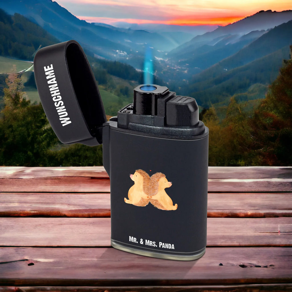 Personalisiertes Feuerzeug Igel händchenhaltend Feuerzeug Mit Gravur, Feuerzeug Für Männer Mit Namen, Feuerzeug Bedrucken Lassen, Feuerzeug Für Frauen Personalisiert, Personalisiertes Feuerzeug, Feuerzeug Mit Namen, Feuerzeug Selbst Gestalten, Feuerzeug Geschenk Mit Namen, Feuerzeug Mit Widmung, Feuerzeug Personalisiert, Feuerzeug Mit Wunschname, Individuelles Feuerzeug, Graviertes Feuerzeug, Feuerzeug Mit Wunschtext, Feuerzeug Mit Persönlicher Gravur, Feuerzeug Mit Datum, Feuerzeug Mit Initialen, Feuerzeug Als Geschenk Personalisiert, Feuerzeug Mit Spruch, Feuerzeug Mit Gas Nachfüllbar, Feuerzeug Mit Namen Und Symbol, Feuerzeug Mit Text, Hochwertiges Feuerzeug Mit Namen, Freundin, Freund, Liebe, Liebesgeschenk, Jahrestag, Verlobung, Partner, Ehemann, Ehefrau, Heiraten, Heiratsantrag, Hocheitstag, Geschenk für Zwei, Igel, Liebesbeweis, Große Liebe, Hochzeit, Hand in Hand, Liebesbotschaft, Lieblingsmensch, Igelliebe, Gemeinsamkeit, Love