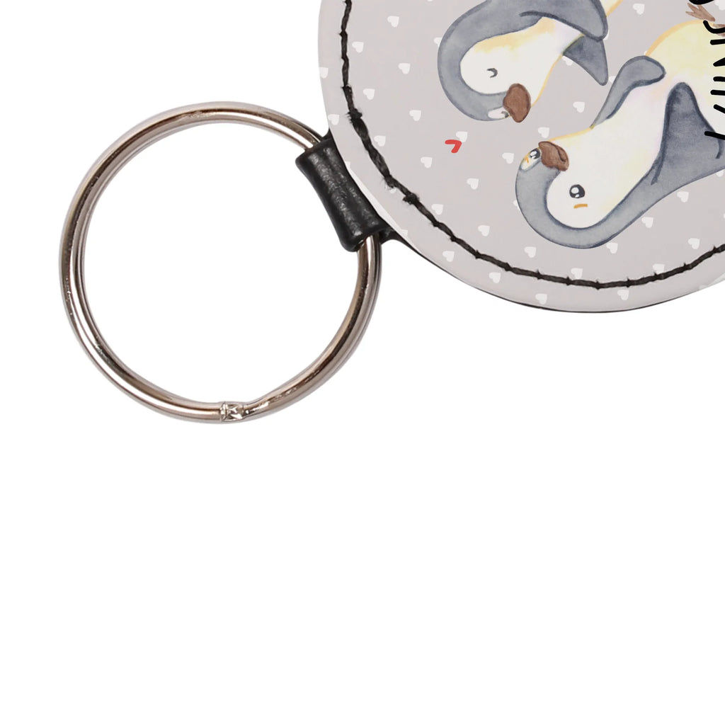 Personalisierter Schlüsselanhänger Pinguine trösten Schlüsselanhänger Mit Herz Und Gravur, Schlüsselanhänger Mit Widmung, Metall Schlüsselanhänger Mit Namen, Schlüsselanhänger Geschenk Personalisiert, Schlüsselanhänger Für Auto Mit Wunschtext, Filz Schlüsselanhänger Mit Text, Partner Schlüsselanhänger Personalisiert, Schlüsselanhänger Mit Initialen, Schlüsselanhänger Mit Botschaft, Schlüsselanhänger Mit Gravur, Schlüsselanhänger Mit Wunschtext, Schlüsselanhänger Mit Namen, Schlüsselanhänger Vintage Mit Gravur, Schlüsselanhänger Modern Mit Namen, Schlüsselanhänger Mit Datum, Schlüsselanhänger Mit Spruch, Schlüsselanhänger Bedruckt, Schlüsselanhänger Für Kinder Mit Namen, Schlüsselanhänger Liebevoll Gestaltet, Schlüsselanhänger Mit Koordinaten, Schlüsselanhänger Für Paare Mit Wunschtext, Schlüsselanhänger Individuell, Schlüsselanhänger Aus Holz Mit Wunschtext, Schlüsselanhänger Selbst Gestalten, Handgemachter Schlüsselanhänger Mit Wunschtext, Schlüsselanhänger Aus Leder Mit Gravur, Schlüsselanhänger Für Haus Mit Gravur, Schlüsselanhänger Für Männer Mit Gravur, Schlüsselanhänger Mit Text, Personalisierter Schlüsselanhänger, Schlüsselanhänger Für Frauen Mit Wunschtext, Freundschafts Schlüsselanhänger Mit Namen, Liebe, Partner, Freund, Freundin, Ehemann, Ehefrau, Heiraten, Verlobung, Heiratsantrag, Liebesgeschenk, Jahrestag, Hocheitstag, für Ehemann, Geschenk für Frauen, Liebesbeweis, Hochzeitstag, für Männer, Mitbringsel, Geschenk für Freundin, Valentinstag, Geschenk für Partner