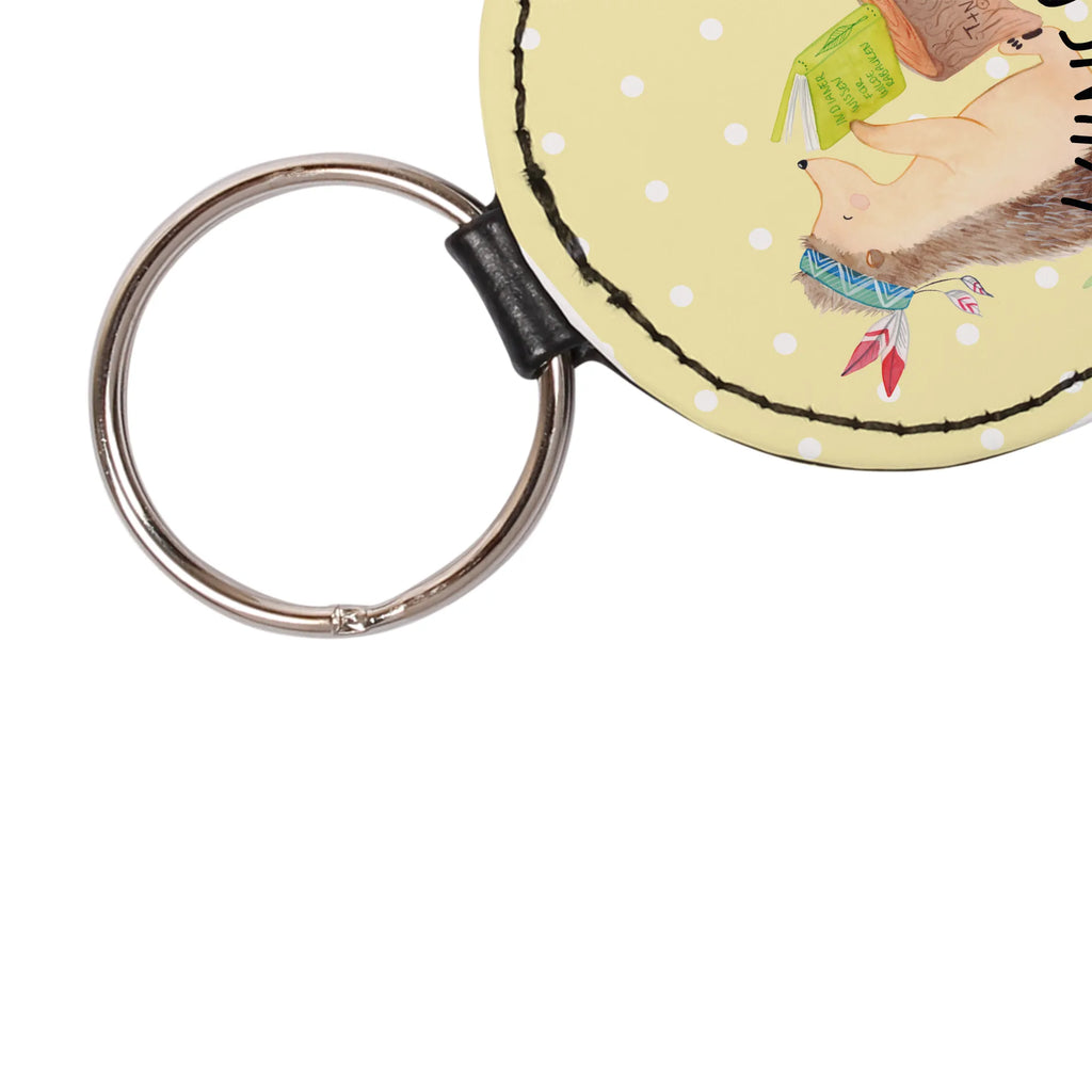 Personalisierter Schlüsselanhänger Igel Indianer Schlüsselanhänger Für Kinder Mit Namen, Schlüsselanhänger Aus Leder Mit Gravur, Schlüsselanhänger Individuell, Schlüsselanhänger Mit Koordinaten, Schlüsselanhänger Mit Wunschtext, Schlüsselanhänger Für Männer Mit Gravur, Schlüsselanhänger Vintage Mit Gravur, Handgemachter Schlüsselanhänger Mit Wunschtext, Schlüsselanhänger Geschenk Personalisiert, Schlüsselanhänger Aus Holz Mit Wunschtext, Schlüsselanhänger Für Haus Mit Gravur, Schlüsselanhänger Selbst Gestalten, Metall Schlüsselanhänger Mit Namen, Partner Schlüsselanhänger Personalisiert, Schlüsselanhänger Mit Namen, Schlüsselanhänger Bedruckt, Schlüsselanhänger Modern Mit Namen, Schlüsselanhänger Für Auto Mit Wunschtext, Schlüsselanhänger Mit Text, Schlüsselanhänger Mit Spruch, Schlüsselanhänger Liebevoll Gestaltet, Schlüsselanhänger Für Paare Mit Wunschtext, Freundschafts Schlüsselanhänger Mit Namen, Schlüsselanhänger Mit Initialen, Schlüsselanhänger Mit Datum, Schlüsselanhänger Mit Gravur, Filz Schlüsselanhänger Mit Text, Schlüsselanhänger Mit Widmung, Personalisierter Schlüsselanhänger, Schlüsselanhänger Mit Botschaft, Schlüsselanhänger Für Frauen Mit Wunschtext, Schlüsselanhänger Mit Herz Und Gravur, Waldtiere, Tiere, Indianer, Igel, Lagerfeuer, Camping, Abenteuer