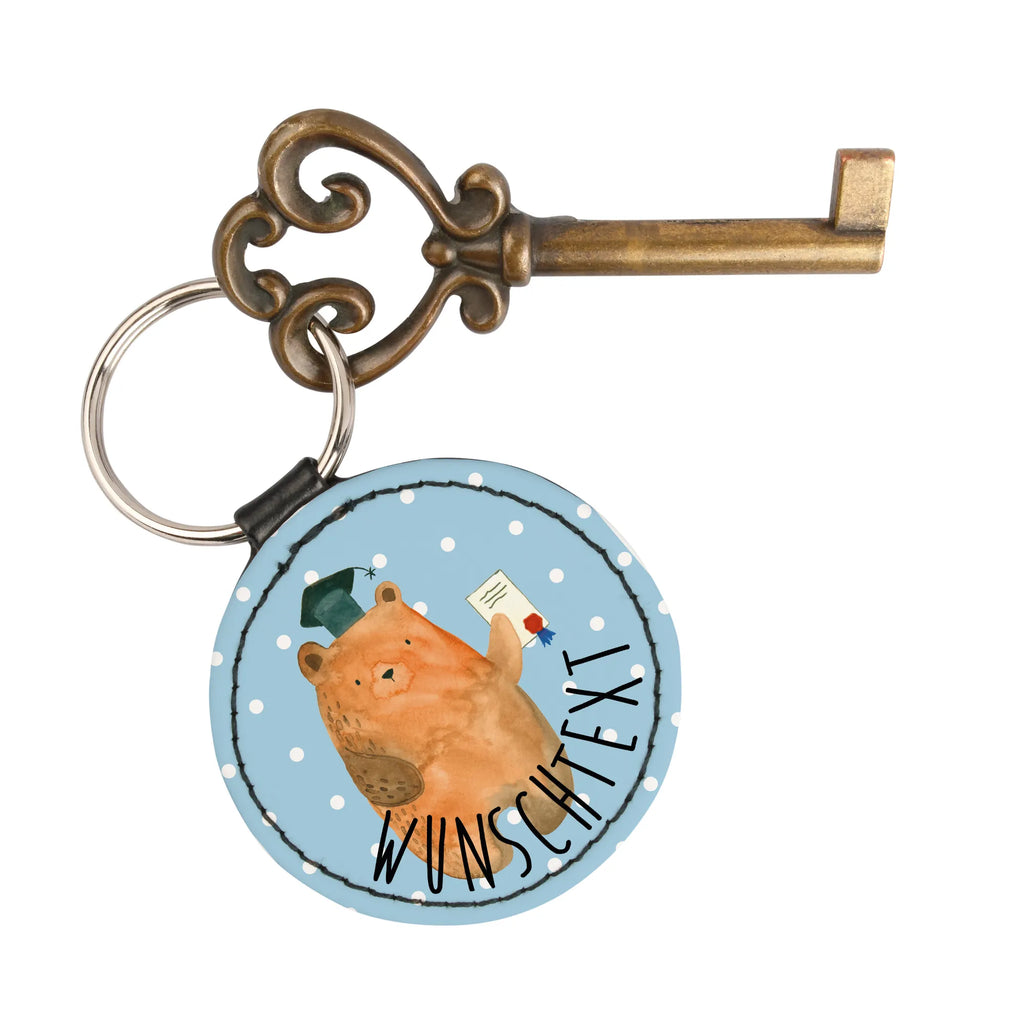 Personalisierter Schlüsselanhänger Prüfungsbär Schlüsselanhänger Vintage Mit Gravur, Schlüsselanhänger Mit Datum, Schlüsselanhänger Mit Text, Schlüsselanhänger Aus Holz Mit Wunschtext, Freundschafts Schlüsselanhänger Mit Namen, Schlüsselanhänger Geschenk Personalisiert, Metall Schlüsselanhänger Mit Namen, Schlüsselanhänger Mit Initialen, Schlüsselanhänger Individuell, Schlüsselanhänger Modern Mit Namen, Schlüsselanhänger Mit Koordinaten, Schlüsselanhänger Für Paare Mit Wunschtext, Schlüsselanhänger Bedruckt, Schlüsselanhänger Aus Leder Mit Gravur, Partner Schlüsselanhänger Personalisiert, Filz Schlüsselanhänger Mit Text, Schlüsselanhänger Mit Herz Und Gravur, Schlüsselanhänger Für Haus Mit Gravur, Schlüsselanhänger Selbst Gestalten, Schlüsselanhänger Für Auto Mit Wunschtext, Schlüsselanhänger Mit Wunschtext, Schlüsselanhänger Liebevoll Gestaltet, Schlüsselanhänger Mit Widmung, Schlüsselanhänger Für Kinder Mit Namen, Schlüsselanhänger Für Frauen Mit Wunschtext, Personalisierter Schlüsselanhänger, Schlüsselanhänger Für Männer Mit Gravur, Schlüsselanhänger Mit Botschaft, Handgemachter Schlüsselanhänger Mit Wunschtext, Teddy, Bär, Teddybär, Zeugnis, Abschlusszeugnis, Prüfungen, Prüfung Bestanden, Abschluss, Abitur