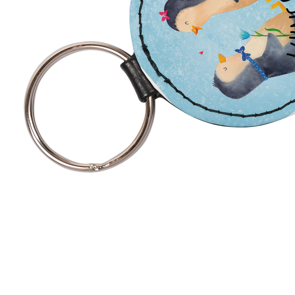 Personalisierter Schlüsselanhänger Pinguin Pärchen Schlüsselanhänger Für Auto Mit Wunschtext, Schlüsselanhänger Für Frauen Mit Wunschtext, Schlüsselanhänger Mit Botschaft, Schlüsselanhänger Für Männer Mit Gravur, Schlüsselanhänger Mit Datum, Schlüsselanhänger Für Kinder Mit Namen, Personalisierter Schlüsselanhänger, Schlüsselanhänger Vintage Mit Gravur, Schlüsselanhänger Aus Leder Mit Gravur, Schlüsselanhänger Mit Wunschtext, Schlüsselanhänger Für Paare Mit Wunschtext, Schlüsselanhänger Für Haus Mit Gravur, Schlüsselanhänger Selbst Gestalten, Schlüsselanhänger Mit Text, Schlüsselanhänger Liebevoll Gestaltet, Filz Schlüsselanhänger Mit Text, Freundschafts Schlüsselanhänger Mit Namen, Metall Schlüsselanhänger Mit Namen, Schlüsselanhänger Aus Holz Mit Wunschtext, Schlüsselanhänger Geschenk Personalisiert, Schlüsselanhänger Mit Koordinaten, Schlüsselanhänger Individuell, Schlüsselanhänger Mit Initialen, Handgemachter Schlüsselanhänger Mit Wunschtext, Schlüsselanhänger Mit Herz Und Gravur, Partner Schlüsselanhänger Personalisiert, Schlüsselanhänger Mit Widmung, Schlüsselanhänger Modern Mit Namen, Schlüsselanhänger Bedruckt, Pinguin, Liebesgeschenk, Liebespaar, Große Liebe, Liebe, Jahrestag, Traumpaar, Liebesbeweis, Pinguine, Hochzeit, Verlobung, Hochzeitstag, Hochzeitsgeschenk