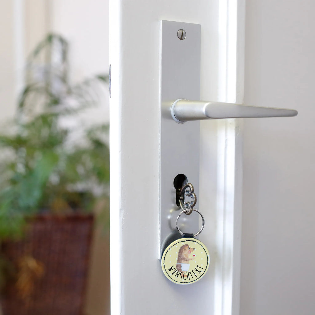 Personalisierter Schlüsselanhänger Igel mit Wein Schlüsselanhänger Mit Spruch, Schlüsselanhänger Mit Namen, Schlüsselanhänger Mit Herz Und Gravur, Schlüsselanhänger Mit Widmung, Schlüsselanhänger Mit Text, Schlüsselanhänger Geschenk Personalisiert, Schlüsselanhänger Für Auto Mit Wunschtext, Schlüsselanhänger Mit Initialen, Filz Schlüsselanhänger Mit Text, Schlüsselanhänger Mit Botschaft, Partner Schlüsselanhänger Personalisiert, Schlüsselanhänger Für Kinder Mit Namen, Schlüsselanhänger Modern Mit Namen, Personalisierter Schlüsselanhänger, Handgemachter Schlüsselanhänger Mit Wunschtext, Schlüsselanhänger Für Haus Mit Gravur, Schlüsselanhänger Mit Gravur, Schlüsselanhänger Aus Holz Mit Wunschtext, Schlüsselanhänger Bedruckt, Schlüsselanhänger Mit Wunschtext, Schlüsselanhänger Für Frauen Mit Wunschtext, Schlüsselanhänger Vintage Mit Gravur, Schlüsselanhänger Für Paare Mit Wunschtext, Schlüsselanhänger Mit Datum, Metall Schlüsselanhänger Mit Namen, Schlüsselanhänger Liebevoll Gestaltet, Schlüsselanhänger Selbst Gestalten, Schlüsselanhänger Für Männer Mit Gravur, Schlüsselanhänger Aus Leder Mit Gravur, Schlüsselanhänger Mit Koordinaten, Schlüsselanhänger Individuell, Freundschafts Schlüsselanhänger Mit Namen, Tiermotive, Gute Laune, lustige Sprüche, Tiere, Wein Deko, Weißwein, Wein trinken, Wein Spruch, Geschenk Weinliebhaber, Rotwein, Geschenk Weintrinker, Igel, Weinglas