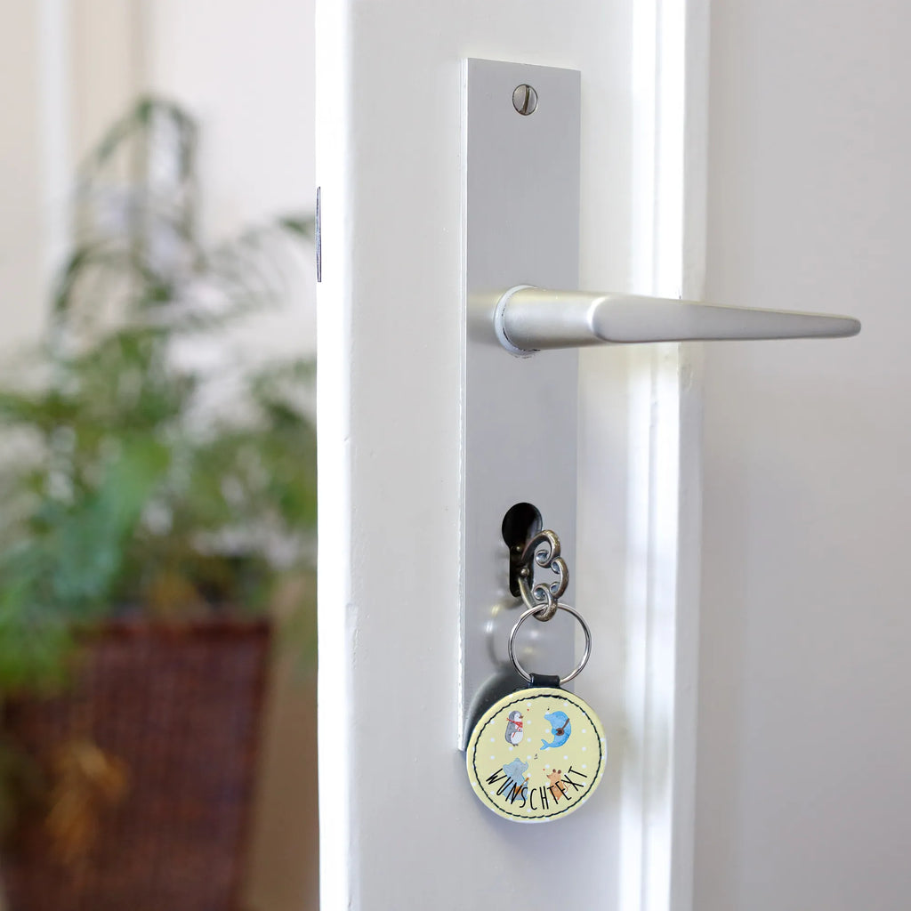 Personalisierter Schlüsselanhänger Big Band Personalisierter Schlüsselanhänger, Schlüsselanhänger Für Paare Mit Wunschtext, Schlüsselanhänger Liebevoll Gestaltet, Schlüsselanhänger Mit Gravur, Schlüsselanhänger Mit Koordinaten, Schlüsselanhänger Mit Datum, Schlüsselanhänger Für Frauen Mit Wunschtext, Schlüsselanhänger Mit Widmung, Schlüsselanhänger Aus Holz Mit Wunschtext, Freundschafts Schlüsselanhänger Mit Namen, Schlüsselanhänger Mit Initialen, Schlüsselanhänger Für Kinder Mit Namen, Schlüsselanhänger Bedruckt, Schlüsselanhänger Aus Leder Mit Gravur, Schlüsselanhänger Mit Botschaft, Partner Schlüsselanhänger Personalisiert, Schlüsselanhänger Mit Wunschtext, Schlüsselanhänger Selbst Gestalten, Schlüsselanhänger Mit Text, Schlüsselanhänger Mit Namen, Schlüsselanhänger Für Haus Mit Gravur, Schlüsselanhänger Individuell, Schlüsselanhänger Modern Mit Namen, Schlüsselanhänger Mit Herz Und Gravur, Schlüsselanhänger Mit Spruch, Filz Schlüsselanhänger Mit Text, Schlüsselanhänger Für Männer Mit Gravur, Schlüsselanhänger Für Auto Mit Wunschtext, Handgemachter Schlüsselanhänger Mit Wunschtext, Schlüsselanhänger Geschenk Personalisiert, Metall Schlüsselanhänger Mit Namen, Schlüsselanhänger Vintage Mit Gravur, Tiermotive, Gute Laune, lustige Sprüche, Tiere, Musikanten, Pinguin, Hund, Maus, Gitarre, Elefant, Triangel, Band, Delfin, Musik