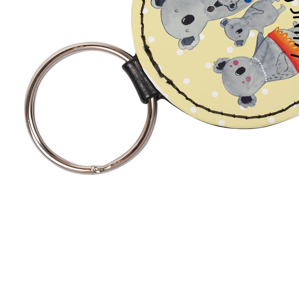 Personalisierter Schlüsselanhänger Koala Familie Partner Schlüsselanhänger Personalisiert, Schlüsselanhänger Für Frauen Mit Wunschtext, Schlüsselanhänger Bedruckt, Schlüsselanhänger Mit Koordinaten, Schlüsselanhänger Für Paare Mit Wunschtext, Schlüsselanhänger Mit Initialen, Schlüsselanhänger Mit Text, Schlüsselanhänger Für Haus Mit Gravur, Filz Schlüsselanhänger Mit Text, Handgemachter Schlüsselanhänger Mit Wunschtext, Schlüsselanhänger Aus Leder Mit Gravur, Schlüsselanhänger Für Männer Mit Gravur, Schlüsselanhänger Selbst Gestalten, Schlüsselanhänger Aus Holz Mit Wunschtext, Schlüsselanhänger Für Auto Mit Wunschtext, Schlüsselanhänger Liebevoll Gestaltet, Schlüsselanhänger Vintage Mit Gravur, Schlüsselanhänger Für Kinder Mit Namen, Freundschafts Schlüsselanhänger Mit Namen, Schlüsselanhänger Mit Datum, Personalisierter Schlüsselanhänger, Schlüsselanhänger Mit Wunschtext, Schlüsselanhänger Mit Herz Und Gravur, Schlüsselanhänger Geschenk Personalisiert, Schlüsselanhänger Mit Widmung, Schlüsselanhänger Mit Botschaft, Metall Schlüsselanhänger Mit Namen, Schlüsselanhänger Modern Mit Namen, Schlüsselanhänger Individuell, Muttertag, Vatertag, Mama, Papa, Oma, Opa, Familie, Schwester, Bruder, Koala, Geschwister, Familienleben, Kinder, Family, Koalas