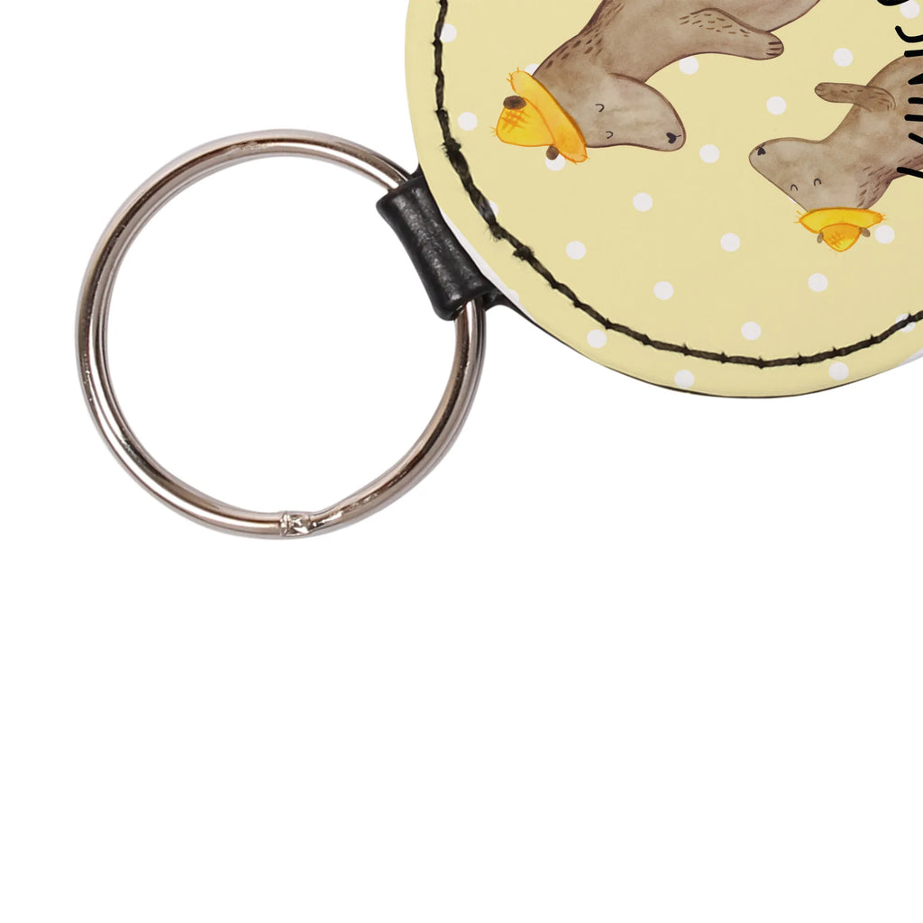 Personalisierter Schlüsselanhänger Bären mit Hut Schlüsselanhänger Liebevoll Gestaltet, Schlüsselanhänger Mit Botschaft, Schlüsselanhänger Aus Leder Mit Gravur, Schlüsselanhänger Für Kinder Mit Namen, Schlüsselanhänger Modern Mit Namen, Schlüsselanhänger Bedruckt, Schlüsselanhänger Vintage Mit Gravur, Schlüsselanhänger Für Haus Mit Gravur, Schlüsselanhänger Mit Initialen, Freundschafts Schlüsselanhänger Mit Namen, Schlüsselanhänger Mit Koordinaten, Partner Schlüsselanhänger Personalisiert, Schlüsselanhänger Mit Wunschtext, Handgemachter Schlüsselanhänger Mit Wunschtext, Schlüsselanhänger Für Paare Mit Wunschtext, Schlüsselanhänger Selbst Gestalten, Filz Schlüsselanhänger Mit Text, Schlüsselanhänger Aus Holz Mit Wunschtext, Schlüsselanhänger Mit Datum, Schlüsselanhänger Mit Text, Schlüsselanhänger Individuell, Metall Schlüsselanhänger Mit Namen, Schlüsselanhänger Für Frauen Mit Wunschtext, Schlüsselanhänger Mit Widmung, Schlüsselanhänger Mit Herz Und Gravur, Schlüsselanhänger Für Auto Mit Wunschtext, Schlüsselanhänger Für Männer Mit Gravur, Schlüsselanhänger Geschenk Personalisiert, Personalisierter Schlüsselanhänger, Muttertag, Vatertag, Mama, Papa, Oma, Opa, Familie, Schwester, Bruder, Kind, Bär, Vater, Söhne, Family, Kinder, Daddy, Sohn, Vater-Sohn, Paps, Lieblingsmensch, Dad, Papi, Bären, Vorbild