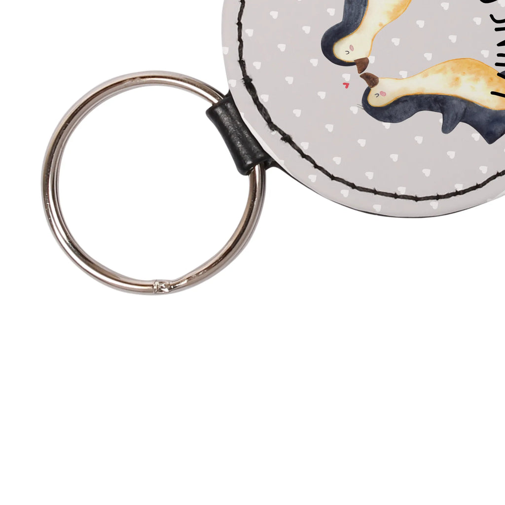 Personalisierter Schlüsselanhänger Pinguin Liebe Schlüsselanhänger Mit Botschaft, Schlüsselanhänger Mit Text, Freundschafts Schlüsselanhänger Mit Namen, Schlüsselanhänger Mit Herz Und Gravur, Schlüsselanhänger Mit Widmung, Schlüsselanhänger Mit Koordinaten, Schlüsselanhänger Geschenk Personalisiert, Schlüsselanhänger Für Paare Mit Wunschtext, Schlüsselanhänger Liebevoll Gestaltet, Schlüsselanhänger Mit Initialen, Schlüsselanhänger Mit Wunschtext, Schlüsselanhänger Für Haus Mit Gravur, Schlüsselanhänger Aus Leder Mit Gravur, Schlüsselanhänger Modern Mit Namen, Schlüsselanhänger Für Männer Mit Gravur, Schlüsselanhänger Für Auto Mit Wunschtext, Schlüsselanhänger Selbst Gestalten, Metall Schlüsselanhänger Mit Namen, Schlüsselanhänger Bedruckt, Schlüsselanhänger Individuell, Filz Schlüsselanhänger Mit Text, Schlüsselanhänger Mit Datum, Schlüsselanhänger Aus Holz Mit Wunschtext, Handgemachter Schlüsselanhänger Mit Wunschtext, Partner Schlüsselanhänger Personalisiert, Personalisierter Schlüsselanhänger, Schlüsselanhänger Für Frauen Mit Wunschtext, Schlüsselanhänger Vintage Mit Gravur, Schlüsselanhänger Für Kinder Mit Namen, Freundin, Freund, Liebe, Liebesgeschenk, Jahrestag, Verlobung, Partner, Ehemann, Ehefrau, Heiraten, Heiratsantrag, Hocheitstag, Pinguin Paar, Verlobte, Pinguinpaar, Hochzeitstag, Geschenkidee, Pärchen. Liebespaar, Geschenk Freund, Geschenk Freundin, Pinguine, Geschenk Hochzeitstag, Liebesbeweis, Gastgeschenk, Verlobter, Liebesspruch, Love, Pinguin Liebe, Paar, Hochzeit, Pinguin