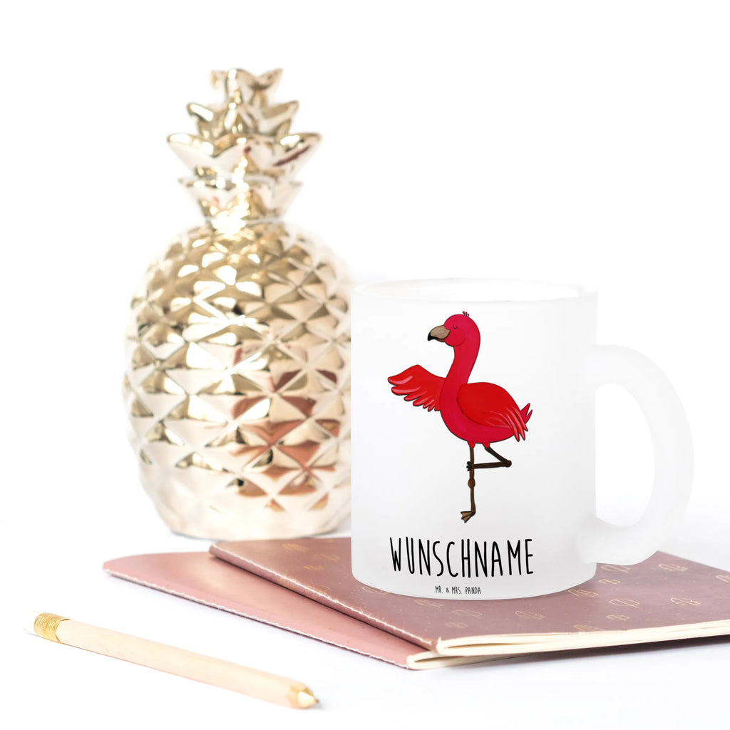 Personalisierte Teetasse Flamingo Yoga Teetasse Geschenk Personalisiert, Porzellantasse Mit Gravur, Vintage Teetasse Mit Gravur, Kleine Teetasse Mit Wunschtext, Teetasse Selbst Gestalten, Teetasse Für Männer Mit Namen, Teetasse Mit Spruch, Emailletasse Mit Wunschtext, Firmengeschenk mit Wunschtext, Mikrowellengeeignete Teetasse Mit Namen, Glas Teetasse Personalisiert, Personalisierte Teetasse, Teetasse Mit Liebevollem Text, Teetasse Mit Wunschtext, Werbegeschenk mit Firmennamen, Nachhaltige Teetasse Mit Wunschtext, Teetasse Mit Tiermotiv Und Wunschtext, Keramiktasse Mit Namen, Teetasse Groß Mit Namen, Teetasse Bedruckt Mit Wunschtext, Spülmaschinenfeste Teetasse Mit Text, Teetasse Modern Personalisiert, Tasse Für Tee Mit Wunschtext, Teetasse Mit Initialen, Teetasse Für Frauen Mit Spruch, Lustige Teetasse Mit Namen, Design Teetasse Mit Gravur, Teetasse Mit Henkel Und Text, Teetasse Mit Gravur, Teetasse Personalisiert, Teetasse Für Kinder Mit Wunschtext, Lieblings Teetasse Mit Wunschtext, Tasse Für Tee Mit Namen, Teetasse Mit Namen, Flamingo, Ärger, Achtsamkeit, Namaste, Aufregen, Vogel, Tiefenentspannung, Yoga-Übung, Entspannung, Yoga