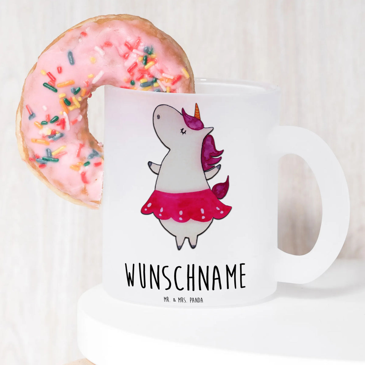 Personalisierte Teetasse Einhorn Ballerina Teeglas mit Namen, Teetasse Für Kinder Mit Wunschtext, Teetasse Für Frauen Mit Spruch, Teetasse Mit Wunschtext, Tasse mit eigenem Namen, Personalisierte Tasse, Teetasse Selbst Gestalten, Teeglas personalisiert, Personalisierte Teetasse, Tasse Für Tee Mit Namen, Teetasse aus Glas, Personalisiertes Teeglas, Tasse Für Tee Mit Wunschtext, Glühweinglas personalisiert, Glas Teetasse Personalisiert, Glühweinbecher personalisiert, Kaffeetasse personalisiert, personalisierter becher, Tasse personalisiert, Glas personalisiert, Trinkglas personalisiert, Teetasse Für Männer Mit Namen, Glas mit Namen, Kaffeebecher personalisiert, Individuelle Tasse, Becher selbst gestalten, Becher mit Namen, Teetasse Personalisiert, Namenstasse, Teetasse Mit Liebevollem Text, Lieblings Teetasse Mit Wunschtext, Tasse personalisieren, Becher personalisiert, mit Namen, Teetasse Mit Tiermotiv Und Wunschtext, Tasse mit Text, Lustige Teetasse Mit Namen, Glühweintasse personalisiert, Tasse selbst gestalten, Teetasse Bedruckt Mit Wunschtext, kaffeetasse mit namen, Tasse individuell gestalten, Glas Teebecher, Teetasse Mit Namen, Teetasse Modern Personalisiert, personalisiertes Glas, Teetasse Mit Henkel Und Text, Tasse mit Namen, Teetasse Mit Initialen, Teetasse Geschenk Personalisiert, Unicorn, Einhorn, Einhörner, Einhorn Deko, Tänzerin, Wohnung, Ballerina, Party, Feiern, Lebenslust, Geburtstag, Tanzen, Lebensfreude, Spaß
