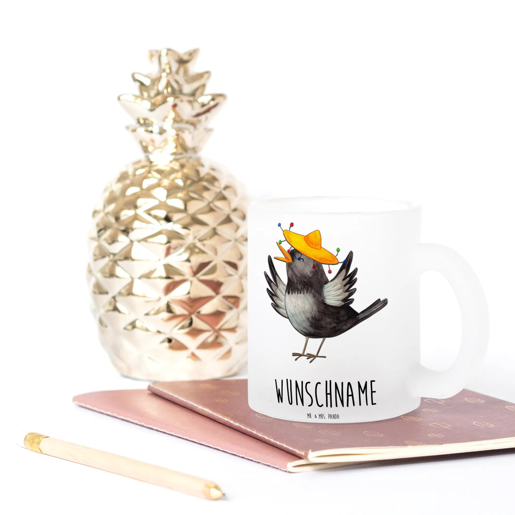 Personalized Tea Cup Crow sombrero Emailletasse Mit Wunschtext, Kleine Teetasse Mit Wunschtext, Teetasse Für Männer Mit Namen, Teetasse Mit Gravur, Design Teetasse Mit Gravur, Tasse Für Tee Mit Namen, Lustige Teetasse Mit Namen, Porzellantasse Mit Gravur, Personalisierte Teetasse, Keramiktasse Mit Namen, Teetasse Personalisiert, Tasse Für Tee Mit Wunschtext, Teetasse Mit Namen, Werbegeschenk mit Firmennamen, Teetasse Für Kinder Mit Wunschtext, Vintage Teetasse Mit Gravur, Teetasse Mit Spruch, Lieblings Teetasse Mit Wunschtext, Teetasse Bedruckt Mit Wunschtext, Teetasse Selbst Gestalten, Teetasse Mit Liebevollem Text, Teetasse Geschenk Personalisiert, Teetasse Mit Tiermotiv Und Wunschtext, Firmengeschenk mit Wunschtext, Teetasse Modern Personalisiert, Nachhaltige Teetasse Mit Wunschtext, Teetasse Für Frauen Mit Spruch, Mikrowellengeeignete Teetasse Mit Namen, Spülmaschinenfeste Teetasse Mit Text, Teetasse Mit Wunschtext, Teetasse Groß Mit Namen, Glas Teetasse Personalisiert, Teetasse Mit Initialen, Teetasse Mit Henkel Und Text, Tiermotive, Gute Laune, lustige Sprüche, Tiere, Motivation, Vogel, Elster, Glück Spruch, fröhlich sein, Rabe, froh, Spruch positiv, Vögel, glücklich sein