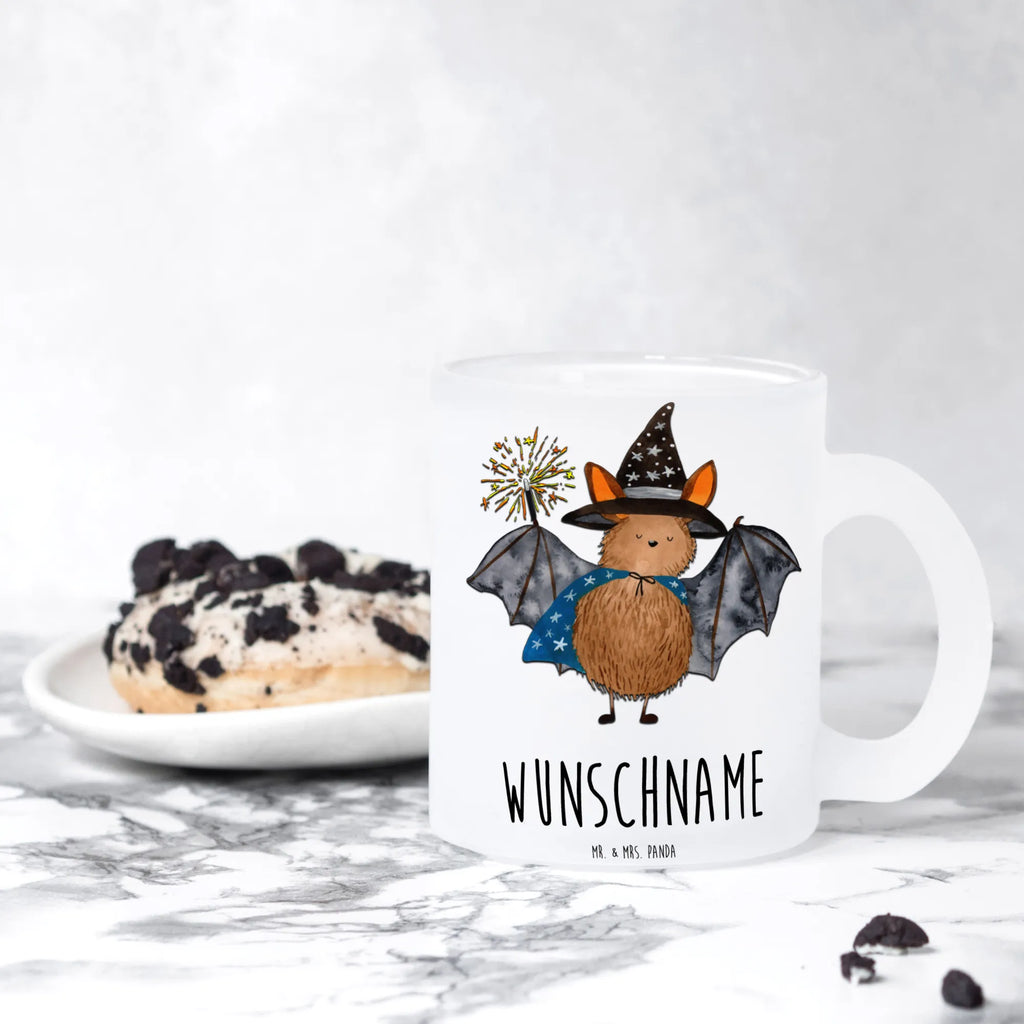 Personalisierte Teetasse Fledermaus Zauberer Lieblings Teetasse Mit Wunschtext, Mikrowellengeeignete Teetasse Mit Namen, Keramiktasse Mit Namen, Kleine Teetasse Mit Wunschtext, Design Teetasse Mit Gravur, Personalisierte Teetasse, Teetasse Für Frauen Mit Spruch, Nachhaltige Teetasse Mit Wunschtext, Teetasse Mit Tiermotiv Und Wunschtext, Teetasse Für Männer Mit Namen, Emailletasse Mit Wunschtext, Teetasse Modern Personalisiert, Teetasse Geschenk Personalisiert, Teetasse Personalisiert, Teetasse Mit Namen, Teetasse Groß Mit Namen, Firmengeschenk mit Wunschtext, Teetasse Mit Spruch, Werbegeschenk mit Firmennamen, Glas Teetasse Personalisiert, Teetasse Mit Wunschtext, Spülmaschinenfeste Teetasse Mit Text, Porzellantasse Mit Gravur, Tasse Für Tee Mit Namen, Teetasse Für Kinder Mit Wunschtext, Tasse Für Tee Mit Wunschtext, Teetasse Bedruckt Mit Wunschtext, Teetasse Mit Gravur, Teetasse Mit Initialen, Teetasse Mit Liebevollem Text, Teetasse Mit Henkel Und Text, Vintage Teetasse Mit Gravur, Lustige Teetasse Mit Namen, Teetasse Selbst Gestalten, Tiermotive, Gute Laune, lustige Sprüche, Tiere, Magier, Fledermaus, Zauberer, reinsteigern, Frauen, Fledermäuse