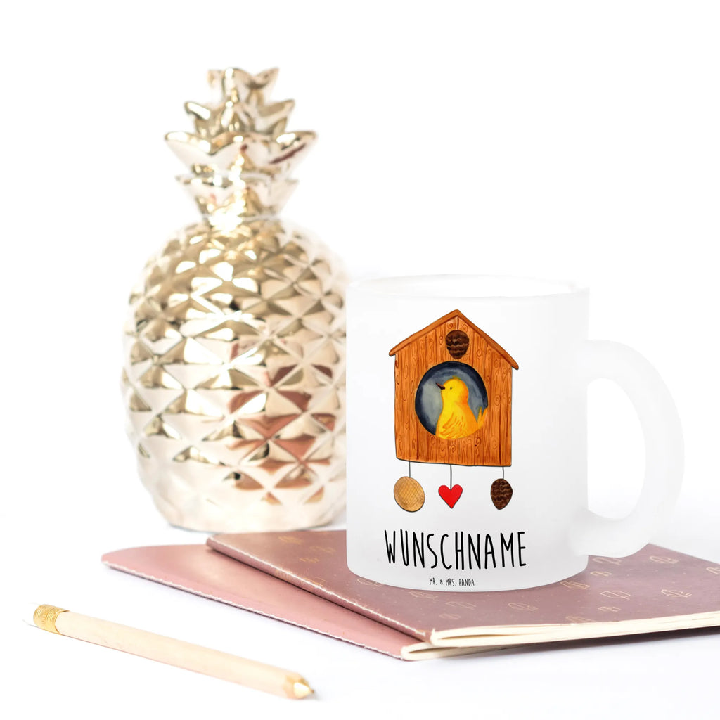 Personalisierte Teetasse Vogelhaus sweet Home Teetasse Mit Namen, Design Teetasse Mit Gravur, Teetasse Mit Spruch, Tasse Für Tee Mit Wunschtext, Keramiktasse Mit Namen, Porzellantasse Mit Gravur, Teetasse Für Kinder Mit Wunschtext, Teetasse Mit Wunschtext, Kleine Teetasse Mit Wunschtext, Teetasse Mit Tiermotiv Und Wunschtext, Teetasse Für Frauen Mit Spruch, Teetasse Mit Gravur, Teetasse Mit Initialen, Personalisierte Teetasse, Spülmaschinenfeste Teetasse Mit Text, Teetasse Mit Henkel Und Text, Teetasse Für Männer Mit Namen, Tasse Für Tee Mit Namen, Emailletasse Mit Wunschtext, Werbegeschenk mit Firmennamen, Mikrowellengeeignete Teetasse Mit Namen, Lustige Teetasse Mit Namen, Teetasse Geschenk Personalisiert, Teetasse Personalisiert, Teetasse Bedruckt Mit Wunschtext, Vintage Teetasse Mit Gravur, Teetasse Mit Liebevollem Text, Teetasse Selbst Gestalten, Nachhaltige Teetasse Mit Wunschtext, Firmengeschenk mit Wunschtext, Teetasse Modern Personalisiert, Teetasse Groß Mit Namen, Lieblings Teetasse Mit Wunschtext, Glas Teetasse Personalisiert, Tiermotive, Gute Laune, lustige Sprüche, Tiere, Vogel, Haus, Vogelhaus, Einzugsgeschenk, Home sweet Home, Hausbau, Einzug, Geschenk, Umzug