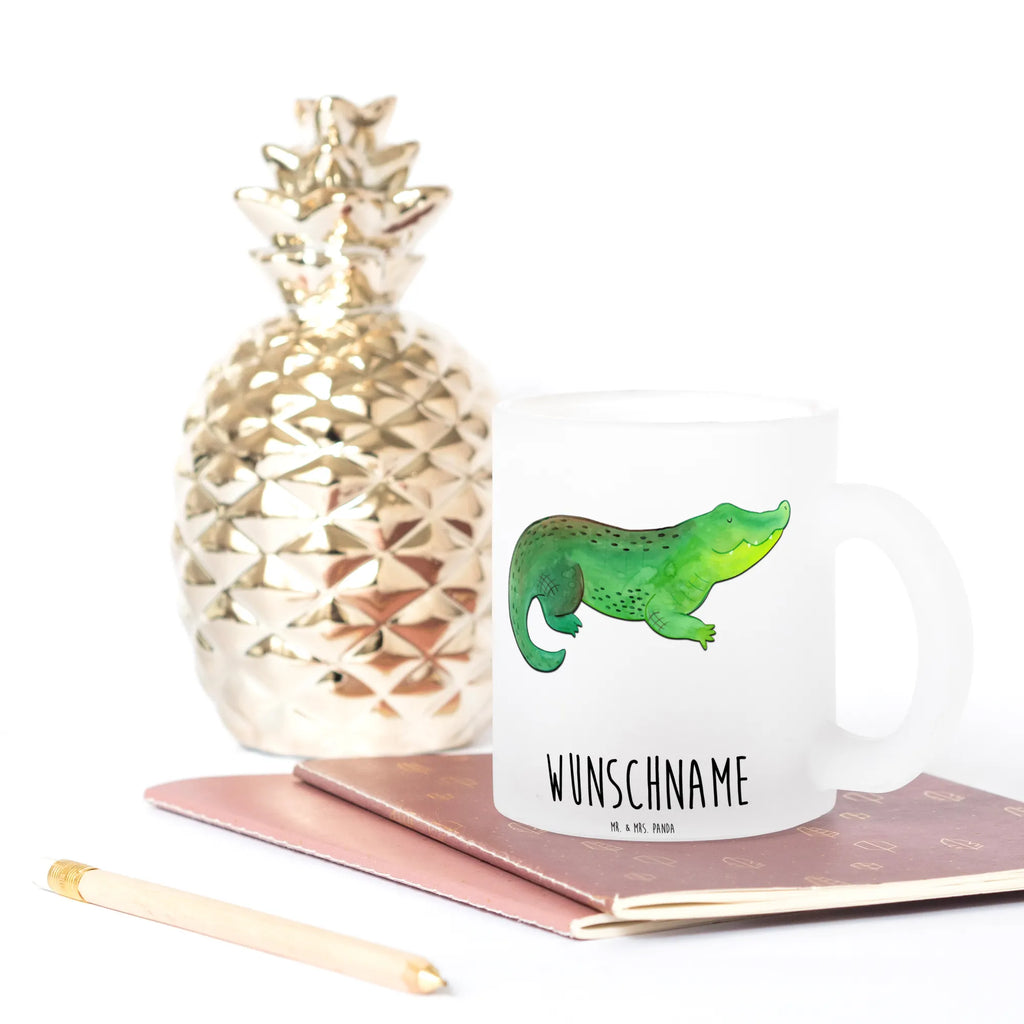 Personalisierte Teetasse Krokodil Teetasse Mit Henkel Und Text, Teetasse Mit Initialen, Teetasse Geschenk Personalisiert, Keramiktasse Mit Namen, Teetasse Mit Namen, Personalisierte Teetasse, Kleine Teetasse Mit Wunschtext, Tasse Für Tee Mit Namen, Teetasse Mit Liebevollem Text, Mikrowellengeeignete Teetasse Mit Namen, Nachhaltige Teetasse Mit Wunschtext, Porzellantasse Mit Gravur, Teetasse Selbst Gestalten, Teetasse Personalisiert, Teetasse Modern Personalisiert, Teetasse Für Männer Mit Namen, Teetasse Für Frauen Mit Spruch, Teetasse Mit Gravur, Design Teetasse Mit Gravur, Teetasse Bedruckt Mit Wunschtext, Teetasse Für Kinder Mit Wunschtext, Lustige Teetasse Mit Namen, Lieblings Teetasse Mit Wunschtext, Vintage Teetasse Mit Gravur, Teetasse Mit Wunschtext, Teetasse Mit Tiermotiv Und Wunschtext, Firmengeschenk mit Wunschtext, Teetasse Mit Spruch, Spülmaschinenfeste Teetasse Mit Text, Teetasse Groß Mit Namen, Werbegeschenk mit Firmennamen, Emailletasse Mit Wunschtext, Glas Teetasse Personalisiert, Tasse Für Tee Mit Wunschtext, Meerestiere, Meer, Urlaub, Krokodile, Abenteuerlust, Krokodil, Reiselust, verrückt sein, Freundin, beste Freundin, Lieblingsmensch, spontan sein