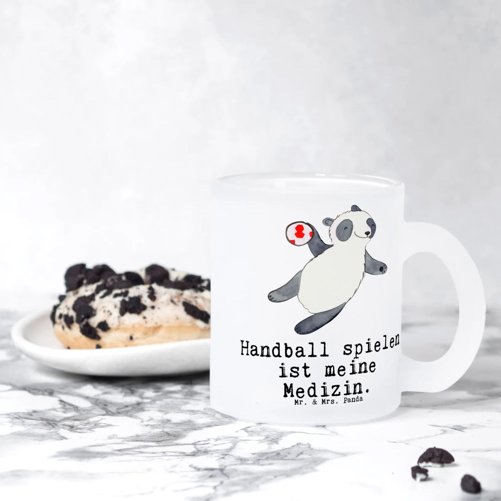 Teetasse Panda Handball spielen Teetasse Für Zuhause, Teetasse Nachhaltig, Teetasse Für Büro, Teetasse Mit Motiv, Teetasse Mit Henkel, Teetasse Mit Tiermotiv, Teetasse Für Männer, Teetasse Set, Teetasse, Teetasse Keramik, Doppelwandige Teetasse, Teetasse Mit Spruch, Teetasse Skandinavisch, Teetasse Spülmaschinenfest, Teetasse Modern, Teetasse Für Frauen, Teetasse Für Kinder, Teetasse Klassisch, Teetasse Emaille, Tee Tasse, Teetasse Porzellan, Teetasse Mit Deckel, Tasse Für Tee, Große Teetasse, Teetasse Glas, Design Teetasse, Teetasse Vintage, Lieblings Teetasse, Teetasse Mit Sieb, Teetasse Handgemacht, Teetasse Mikrowellengeeignet, Teetasse Geschenk, Lustige Teetasse, Kleine Teetasse, Teetasse Shabby Chic, Teetasse Bedruckt, Geschenk, Sport, Sportart, Hobby, Schenken, Danke, Dankeschön, Auszeichnung, Gewinn, Sportler, Handball Club, Handball spielen, Handball Turnier, Handball Verein
