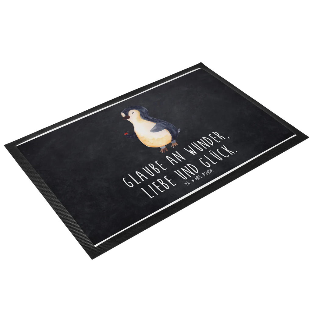Doormat Penguin ladybug Fußabtreter außen, Schmutzfangmatte, Schmutzfangteppich, Fußabstreifer außen, Fussmatten online, Türmatte, Schmutzmatte, Schmutzfänger, Schmutzfangmatte waschbar, Eingangsteppich, Fußmatte innen, Motivfußmatte, Matte, Fußabtreter, Fußabstreifer, Fußmatte waschbar, Gummi Matte, Vorleger, Fußmatten, Fussmatten, Sauberlaufmatte, Türvorleger, Fußmatte außen, Fußmatte outdoor, Fußmatte außen wetterfest, Haustürmatte, Gummimatte, Pinguin, Glück, Pinguine, Freude, Wunder, Lebensfreude, Marienkäfer, Liebe