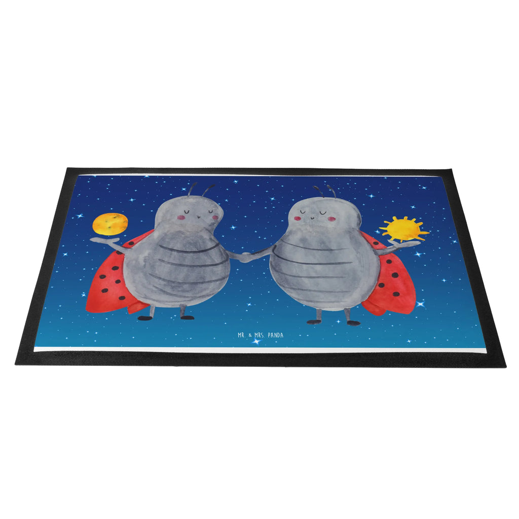 Fußmatte Sternzeichen Zwilling Sauberlaufmatte, Schmutzfänger, Fußabtreter, Schmutzfangteppich, Haustürmatte, Schuhabstreifer, außenmatte, Fußabstreifer, Abtreter, Eingangsmatte, Türmatte, hausmatte, matte haustür, Eingangsteppich, schmutzfangmatten, flurmatte, Fußmatten, sauberlaufmatten, fußmatte, Schmutzmatte, Abtretmatte, Türvorleger, Schmutzfangmatte, türmatten, abstreifer, Fussmatte, Aszendent, Tierkreiszeichen, Sternzeichen, Horoskop, Astrologie, Glückskäfer, Geschenk Juni, Zwilling Sternzeichen, Geschenk Mai, Zwillingsbruder, Zwilling Geschenk, Geburtstag Mai, Zwillinge, Marienkäfer, Zwillingsschwester