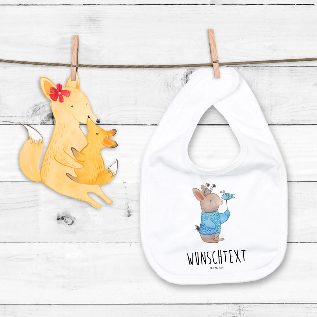 Personalisiertes Babylätzchen Fische Astrologie Bedrucktes Babylätzchen Mit Wunschtext, Babylätzchen Mit Namen, Lustiges Lätzchen Mit Wunschtext, Babyshower, Lätzchen Mit Spruch Und Namen, Babylätzchen Mit Text Für Kita Oder Krippe, Lätze, Halstuch Für Babys Personalisiert, Kinderkleidung, Personalisiertes Babylätzchen Für Jungen, Personalisiertes Babylätzchen Für Mädchen, Geschenkidee Baby Lätzchen Personalisiert, Babyparty, Babylätzchen Für Taufe Personalisiert, Neugeborenen Lätzchen Mit Namen, Lätzchen Mit Datum Oder Spruch, Babykleidung, Bio Babylätzchen Personalisiert, Babylatz, Geschenk Zur Geburt, Handgemachtes Babylätzchen Mit Personalisierung, Babyartikel, Individuelles Babylätzchen, Babyhalstuch Mit Namen, Personalisierter Babylätzchen, Baby Erstausstattung, Eltern, Sabberlätzchen Personalisiert, Lätzchen Mit Initialen, Babylätzchen Selbst Gestalten, Babylätzchen Mit Motiv Und Namen, Baby Lätzchen Mit Wunschtext, Spucktuch Baby Mit Name, Babyausstattung, Dreieckstuch Baby Mit Namen, Babymode, Baumwoll Lätzchen Mit Text, Baby Halstuch Mit Persönlichem Text, Baby Lätzchen Geschenk Mit Namen, Kleinkind, Sternzeichen, Tierkreiszeichen, Horoskop, Astrologie, Aszendent, Fischer, Geschenkidee Zum Geburtstag, Geburtstagsgeschenk