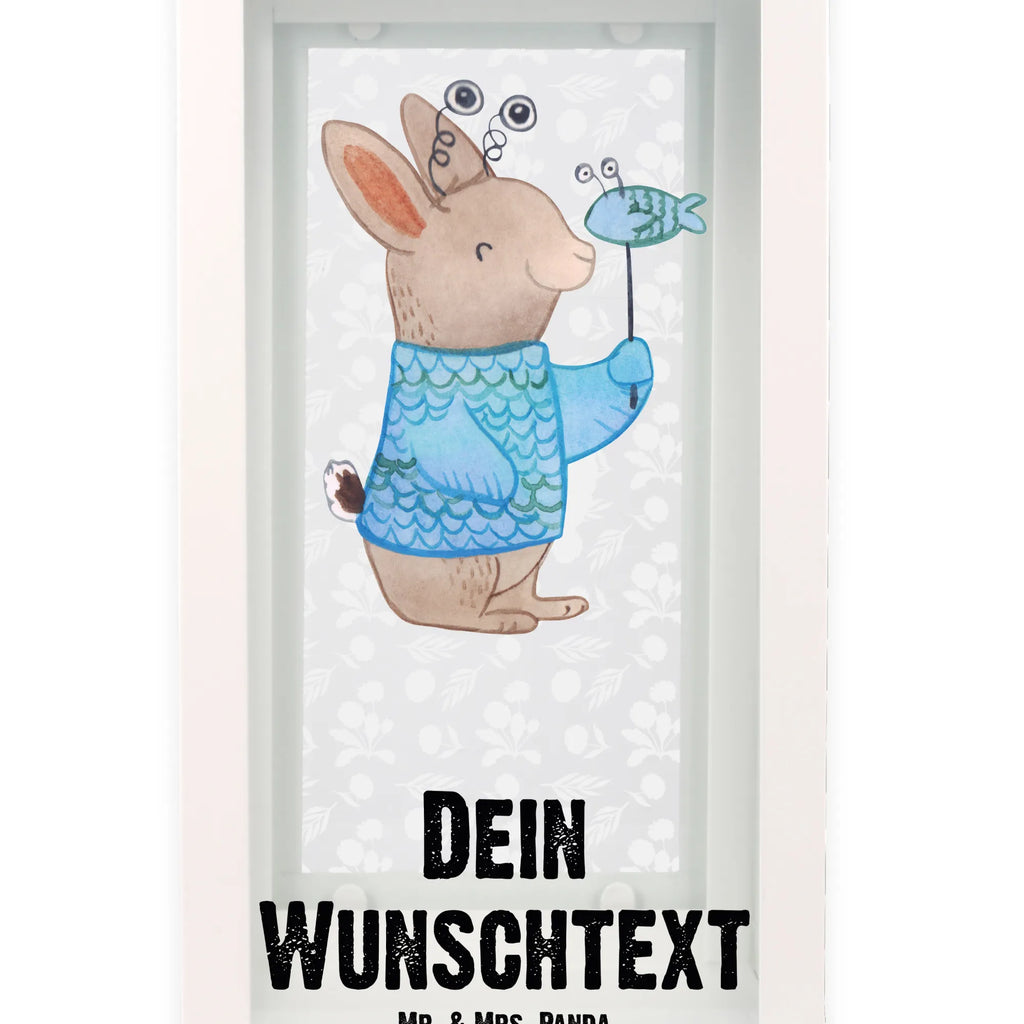 Personalisierte Deko Laterne Fische Astrologie Shabby-Chic-Laterne Mit Wunschname, Holzlaterne Mit Namensdruck, Laternenwindlicht Mit Namen, Kleine Laterne Mit Namensdruck, Personalisierte Deko Laterne, Orientalische Laterne Mit Namensdruck, Windlichtlaterne Mit Namensgravur, Klassische Laterne Mit Namensgravur, Wetterfeste Laterne Mit Wunschname, Lichterlaterne Mit Wunschname, Teelichthalter Laterne Mit Wunschname, Beleuchtete Laterne Mit Namen, Vintage-Laterne Personalisiert, Moderne Laterne Mit Namen, Pastellfarbene Laterne Mit Namensdruck, Landhausstil-Laterne Mit Namen, Glaslaterne Mit Wunschname, Lichterkettenlaterne Mit Namen, Innenraum-Laterne Mit Namen, Rustikale Laterne Mit Namensgravur, Weiße Laterne Mit Wunschname, Minimalistische Laterne Mit Namen, Laternen-Set Personalisiert, Dekolaterne Mit Wunschname, Deko Laterne Mit Namen, Maritim-Laterne Mit Wunschname, Metalllaterne Mit Namen, Motivlaterne Mit Namensgravur, Laterne Mit Griff Und Wunschname, Laterne Mit Sternenmuster Und Namen, LED-Laterne Mit Namensgravur, Stellbare Laterne Mit Namen, Outdoor-Laterne Mit Wunschname, Kerzenlaterne Mit Namensdruck, Hängelaterne Deko Mit Namen, Laterne Mit Blumenmotiv Und Wunschname, Gartenlaterne Personalisiert, Skandinavische Laterne Mit Namen, Laterne Deko Mit Namen, Tischlaterne Mit Wunschname, Terrasse-Laterne Mit Wunschnamen, Romantische Laterne Mit Wunschname, Spiegelglas-Laterne Mit Namensdruck, Hängelaterne Mit Namensgravur, XXL-Laterne Mit Wunschname, Tierkreiszeichen, Sternzeichen, Horoskop, Astrologie, Aszendent, Fischer, Geburtstagsgeschenk, Geschenkidee zum Geburtstag