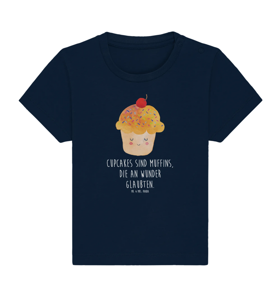 Organic Baby Shirt Cupcake Baby Langarmshirt, Baby Bio Shirt, Baby T-Shirt, Baby Jerseyshirt, Baby Shirt Erstausstattung, Baby Shirt Zur Geburt, Baby Sweatshirt, Baby Shirt Pastell, Baby Shirt Mädchen, Baby Kurzarmshirt, Baby Shirt Junge, Baby Shirt Unisex, Süßes Baby Shirt, Baby Shirt, Baby Baumwollshirt, Baby Shirt Mit Aufdruck, Baby Shirt Gestreift, Baby Shirt Grau, Baby Shirt Bunt, Baby Pullover, Baby Shirt Weiß, Baby Shirt Mit Motiv, Baby Top, Baby Shirt Mit Spruch, Baby Oberteil, Baby Shirt Klassisch, Baby Shirt Alltag, Lustiges Baby Shirt, Baby Shirt Neutral, Baby Hemd, Baby Shirt Geschenk, Baby Shirt Modern, Gute Laune, Tiermotive, Tiere, Lustige Sprüche, Wunder, Küche Deko, Backen Geschenk, Motivation Sprüche, Küche Spruch, Muffin, Cupcakes, Geschenk Koch