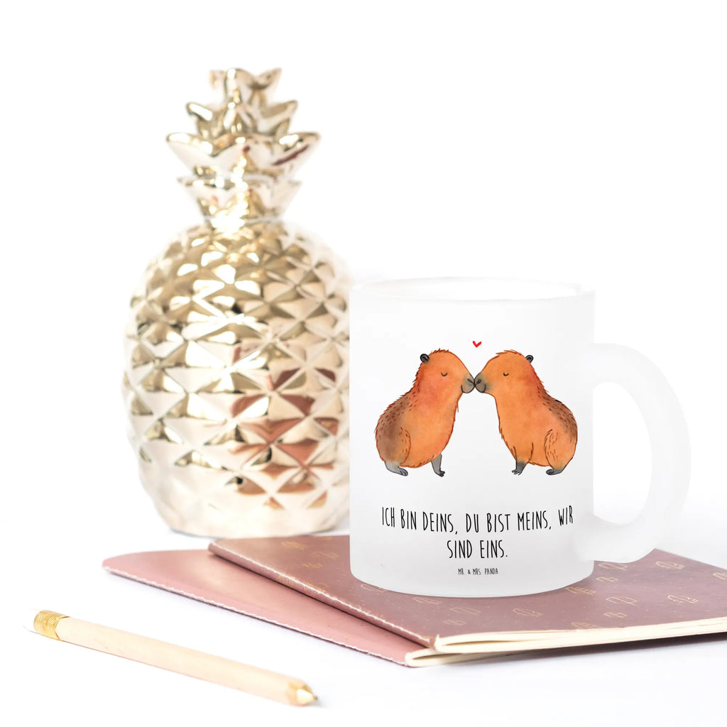 Teetasse Capybara Liebe Design Teetasse, Teetasse Für Zuhause, Teetasse Klassisch, Lustige Teetasse, Teetasse Für Büro, Teetasse Bedruckt, Tee Tasse, Teetasse Für Kinder, Teetasse Set, Teetasse Modern, Kleine Teetasse, Teetasse Glas, Teetasse Für Männer, Teetasse Für Frauen, Teetasse Spülmaschinenfest, Teetasse Mit Sieb, Teetasse Geschenk, Teetasse Skandinavisch, Teetasse Mikrowellengeeignet, Teetasse Mit Henkel, Teetasse, Teetasse Vintage, Teetasse Mit Motiv, Große Teetasse, Teetasse Emaille, Teetasse Keramik, Teetasse Mit Deckel, Teetasse Mit Spruch, Doppelwandige Teetasse, Teetasse Porzellan, Teetasse Nachhaltig, Teetasse Handgemacht, Teetasse Mit Tiermotiv, Tasse Für Tee, Lieblings Teetasse, Teetasse Shabby Chic, Tiermotive, Gute Laune, lustige Sprüche, Tiere, Paar, Geschenkidee, Liebesspruch, Liebesbeweis, Valentinstag, Herzlich, Romantisches Geschenk, Du bist meins, Ich bin deins, Liebe, Jahrestag, Verschmolzen, Kuschel Capybaras, verliebt, Handgezeichnet, Tierliebe, Partnertiere, Capybara, Ehejubiläum, Beziehung