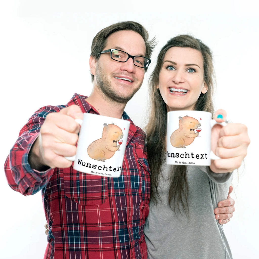 Personalisierte Tasse Capybara Wein Personalisiert, Tasse, Namen, Drucken, Personalisierte Tasse, Tasse mit Namen, Wunschname, Namenstasse, Tiermotive, Gute Laune, lustige Sprüche, Tiere, Geschenk für Weinkenner, Liebe zum Wein Spruch, Capybara Kunstwerk, Heiterer Capybara, Stilvolles Capybara, Weintrinkendes Nagetier, Capybara Weinflasche, Handgezeichnetes Capybara, Wein Spaßbild, Weinliebhaber Geschenk, Adrette Tiere, Panda Handzeichnung, Capybara Zeichnung