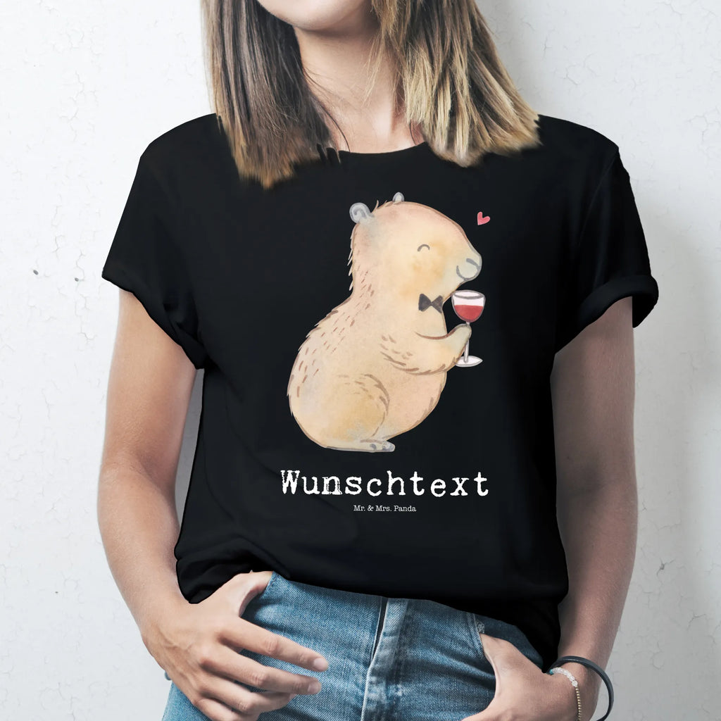 Rozmiar XXL Spersonalizowana koszulka kapibara wino T-Shirt mit Namen, T-Shirt Personalisiert, T-Shirt mit Aufruck, Männer, Frauen, Gute Laune, lustige Sprüche, Tiere, Tiermotive, Weintrinkendes Nagetier, Capybara Kunstwerk, Liebe zum Wein Spruch, Weinliebhaber Geschenk, Panda Handzeichnung, Heiterer Capybara, Adrette Tiere, Capybara Zeichnung, Handgezeichnetes Capybara, Capybara Weinflasche, Geschenk für Weinkenner, Stilvolles Capybara, Wein Spaßbild