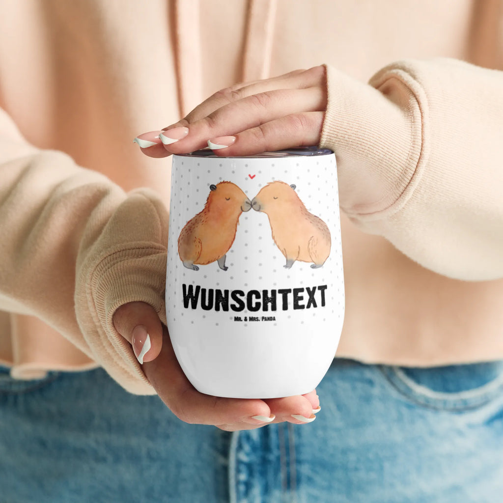 Personalisierter Weinbecher Capybara Liebe Rustikaler Weinbecher Mit Namen, Modernes Weinglas Mit Wunschname, Weinglas Mit Initialen, Mundgeblasenes Weinglas Mit Namen, Weinbecher Mit Namen, Weinglas Für Party Mit Wunschname, Personalisierter Weinbecher, Becher Aus Edelstahl Für Wein Mit Namen, Weinbecher Für Picknick Mit Namen, Weinglas Mit Namensgravur, Thermo-Weinbecher Mit Namensaufdruck, Stapelbares Weinglas Mit Namen, Weinbecher Mit Deckel Und Namen, Umweltfreundliches Weinglas Mit Namen, Weinbecher Aus Edelstahl Mit Namen, Weinbecher Für Camping Mit Namensgravur, Acryl-Weinbecher Mit Namensgravur, Weinglas Für Zuhause Mit Namensgravur, Kristallglas Weinglas Mit Wunschname, Trinkbecher Wein Mit Namen, Reise-Weinbecher Mit Namen, Öko Weinglas Mit Namensdruck, Bambus-Weinbecher Mit Wunschname, Klassisches Weinglas Mit Namensgravur, Kelchglas Mit Wunschname, Spülmaschinenfestes Weinglas Mit Gravur, Becher Für Wein Mit Namensdruck, Kunststoff-Weinglas Mit Namen, Universalglas Mit Namensgravur, Lustige Sprüche, Tiere, Tiermotive, Gute Laune, Liebesspruch, Paar, Capybara, Liebesbeweis, Verliebt, Du Bist Meins, Partnertiere, Beziehung, Tierliebe, Ich Bin Deins, Romantisches Geschenk, Ehejubiläum, Geschenkidee, Jahrestag, Liebe, Herzlich, Handgezeichnet, Kuschel Capybaras, Verschmolzen, Valentinstag