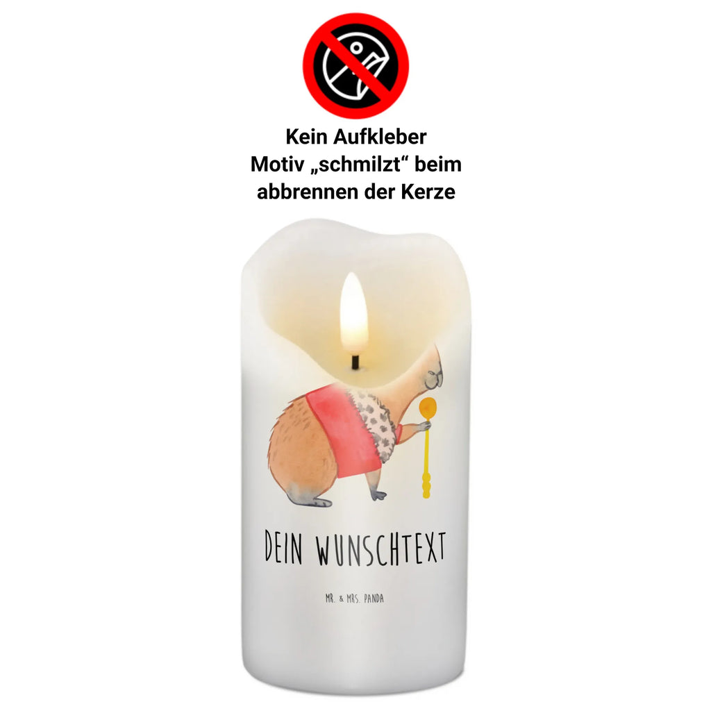 Personalisierte Kerze Capybara König Fair-Trade-Kerze Mit Namensgravur, Kerze Mit Namen, Votivkerze Mit Wunschname, Gedenkkerze Mit Namen, Laternenkerze Mit Namensdruck, Tischkerze Mit Namensdruck, Bio-Kerze Mit Wunschname, Blockkerze Mit Namensdruck, Tafelkerze Mit Wunschname, LED-Kerze Mit Wunschname, Handgegossene Kerze Mit Namen, Kerze Mit Prägung Und Wunschname, Kommunionkerze Mit Namen, Stabkerze Mit Gravur, Personalisierte Kerze, Glas-Kerze Mit Wunschname, Gastgeschenk Kerze Mit Namen, Taufekerze Mit Namensgravur, Gartenkerze Mit Namen, Duftkerze Mit Namen, Andachtskerze Mit Namensgravur, Stumpenkerze Mit Namensgravur, Grabkerze Mit Namensgravur, Firmungskerze Mit Wunschname, Teelicht Mit Namensdruck, Holz-Kerze Mit Namen, Weihnachtskerze Mit Namensgravur, Kerzen-Set Mit Namensgravur, Kerze Für Hochzeit Mit Namensgravur, Stearinkerze Mit Gravur, Kerze Mit Spruch Und Namen, Schwimmkerze Mit Namen, Handgemachte Kerze Mit Wunschname, Outdoor-Kerze Mit Namensgravur, Streukerze Mit Namensdruck, Bienenwachskerze Mit Wunschname, Metall-Kerze Mit Namensgravur, Osterkerze Mit Namen, Kerze Für Geburtstag Mit Wunschname, Trauerkerze Mit Namen, Adventskerze Mit Wunschname, Sojawachskerze Mit Namensdruck, Lustige Sprüche, Tiere, Tiermotive, Gute Laune, König, Capybara