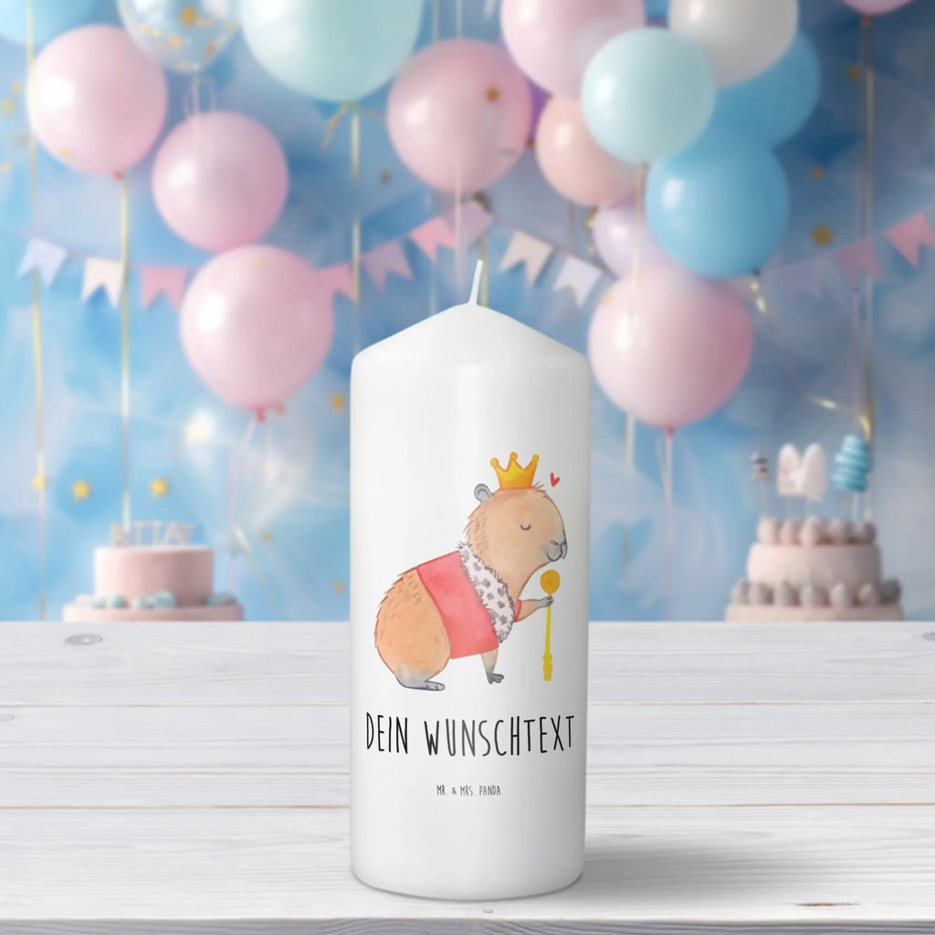 Personalisierte Kerze Capybara König Fair-Trade-Kerze Mit Namensgravur, Kerze Mit Namen, Votivkerze Mit Wunschname, Gedenkkerze Mit Namen, Laternenkerze Mit Namensdruck, Tischkerze Mit Namensdruck, Bio-Kerze Mit Wunschname, Blockkerze Mit Namensdruck, Tafelkerze Mit Wunschname, LED-Kerze Mit Wunschname, Handgegossene Kerze Mit Namen, Kerze Mit Prägung Und Wunschname, Kommunionkerze Mit Namen, Stabkerze Mit Gravur, Personalisierte Kerze, Glas-Kerze Mit Wunschname, Gastgeschenk Kerze Mit Namen, Taufekerze Mit Namensgravur, Gartenkerze Mit Namen, Duftkerze Mit Namen, Andachtskerze Mit Namensgravur, Stumpenkerze Mit Namensgravur, Grabkerze Mit Namensgravur, Firmungskerze Mit Wunschname, Teelicht Mit Namensdruck, Holz-Kerze Mit Namen, Weihnachtskerze Mit Namensgravur, Kerzen-Set Mit Namensgravur, Kerze Für Hochzeit Mit Namensgravur, Stearinkerze Mit Gravur, Kerze Mit Spruch Und Namen, Schwimmkerze Mit Namen, Handgemachte Kerze Mit Wunschname, Outdoor-Kerze Mit Namensgravur, Streukerze Mit Namensdruck, Bienenwachskerze Mit Wunschname, Metall-Kerze Mit Namensgravur, Osterkerze Mit Namen, Kerze Für Geburtstag Mit Wunschname, Trauerkerze Mit Namen, Adventskerze Mit Wunschname, Sojawachskerze Mit Namensdruck, Lustige Sprüche, Tiere, Tiermotive, Gute Laune, König, Capybara