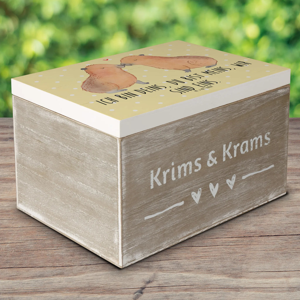 Holzkiste Capybara Liebe Aufbewahrungsbox Holz, holzschatulle, Schatulle, truhe holz, holztruhen, aufbewahrungskisten, box holz, aufbewahrungskiste mit deckel, Aufbewahrungsbox aus Holz, Box aus Holz, Holzkiste mit Deckel, kiste holz, aufbewahrungstruhe, Holzbox mit Deckel, Aufbewahrungsbox, Holz Aufbewahrungsbox, aufbewahrungsboxen, Aufbewahrungskiste, Holzkisten, Holztruhe, Holzboxen, Holzbox, Holzkiste, holzschachtel, holzkästchen, Lustige Sprüche, Tiere, Tiermotive, Gute Laune, Paar, Verschmolzen, Beziehung, Romantisches Geschenk, Handgezeichnet, Liebesbeweis, Valentinstag, Kuschel Capybaras, Tierliebe, Liebe, Capybara, Jahrestag, Du Bist Meins, Liebesspruch, Ehejubiläum, Herzlich, Ich Bin Deins, Geschenkidee, Verliebt, Partnertiere