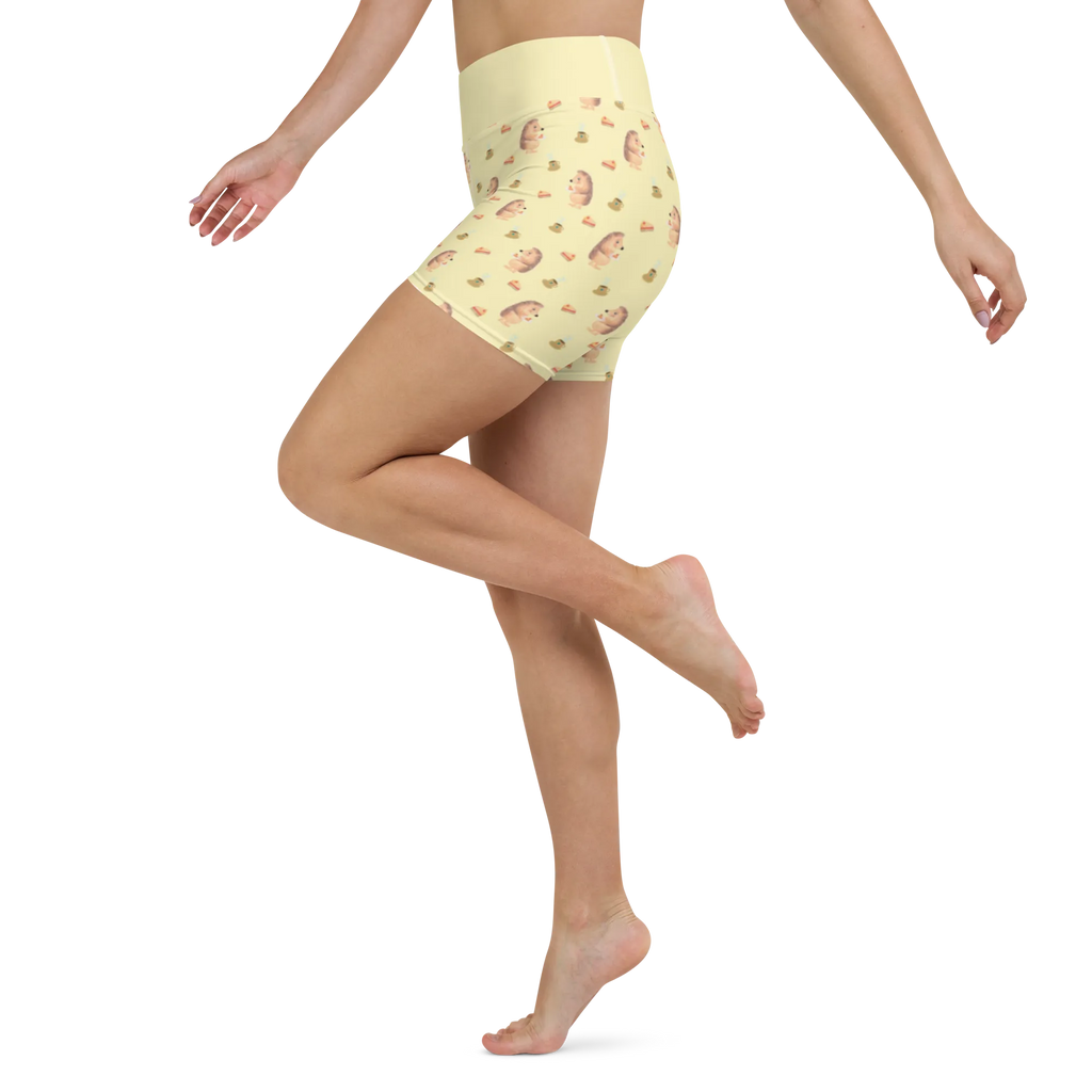 Yoga Shorts Igel Kuchenstück Muster Sportbekleidung, Sportshorts, Sporthose, Sportshorts Damen, Fitnesshose, Yoga Shorts, Yoga Shorts Damen, Yogabekleidung, Yogashorts, Tiermotive, Gute Laune, lustige Sprüche, Tiere, Kuchen, Torte, Kuchen backen, Backen Geschenk, Igel, Einladung Party, Geburtstagskuchen, Essen Spruch