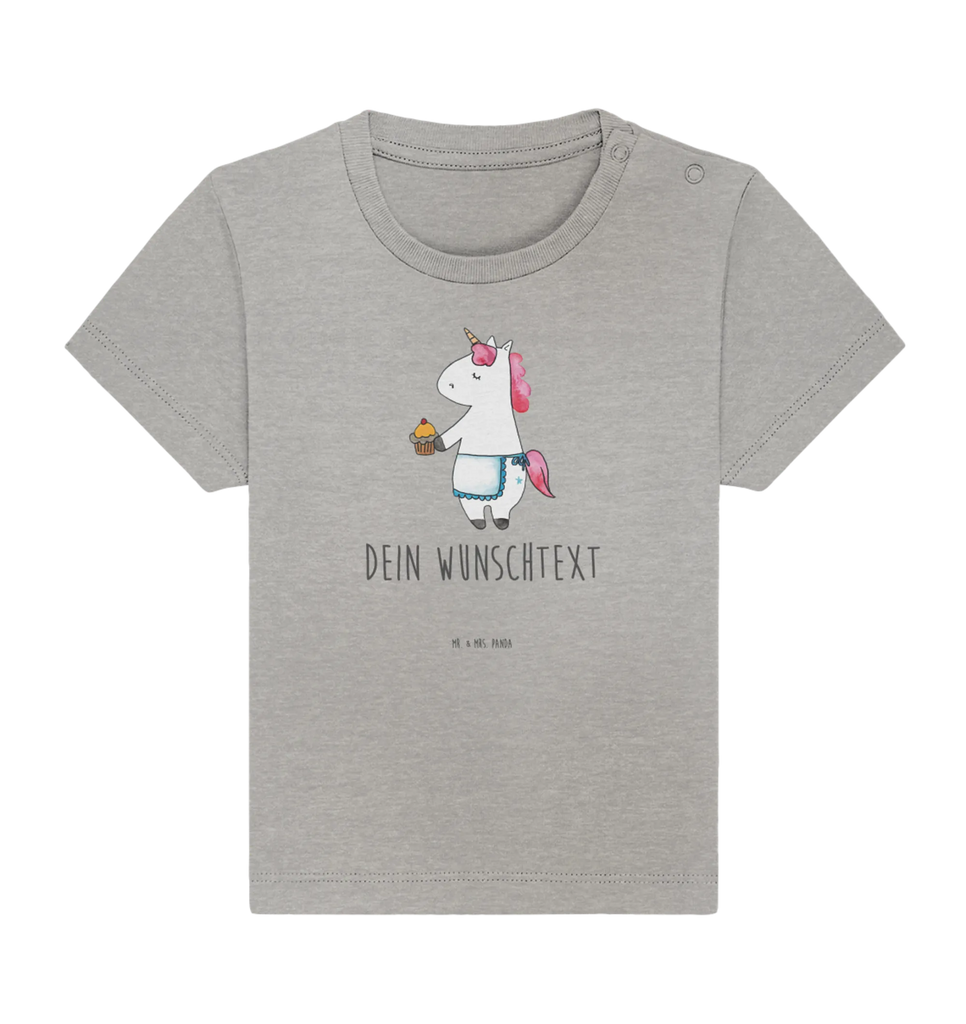 Personalisiertes Baby Shirt Einhorn Muffin Süßes Baby Shirt Mit Wunschnamen, Baby Shirt Junge Mit Namen, Baby Baumwollshirt Mit Wunschnamen, Baby Shirt Unisex Mit Namen, Modernes Baby Shirt Mit Namen, Baby Langarmshirt Mit Wunschnamen, Baby Shirt Mit Aufdruck Und Namen, Baby Jerseyshirt Mit Namen, Baby Hemd Mit Wunschname, Baby Shirt Weiß Mit Namen, Lustiges Baby Shirt Mit Namen, Baby Bio Shirt Mit Namen, Klassisches Baby Shirt Mit Wunschname, Baby Shirt Gestreift Mit Namen, Baby Kurzarmshirt Mit Namen, Baby Pullover Mit Namensgravur, Baby Shirt Geschenk Mit Namen, Baby Shirt Neutral Mit Namensdruck, Baby Shirt Grau Mit Wunschname, Baby Shirt Zur Geburt Mit Wunschname, Baby Shirt Alltag Mit Namensdruck, Baby T-Shirt Mit Wunschnamen, Baby Shirt Mit Motiv Und Wunschname, Personalisierter Baby-Shirt, Baby Shirt Bunt Mit Wunschnamen, Baby Shirt Pastell Mit Namen, Baby Shirt Erstausstattung Mit Namen, Baby Top Mit Namen, Baby Oberteil Mit Namensdruck, Baby Sweatshirt Mit Namen, Baby Shirt Mit Namen, Baby Shirt Mädchen Mit Wunschname, Einhorn, Einhörner, Einhorn Deko, Unicorn, Liebesgrüße, Glückwünsche, Muffin, Grüße, Geburtstagsgrüße, Backen, Geburtstag, Kekse