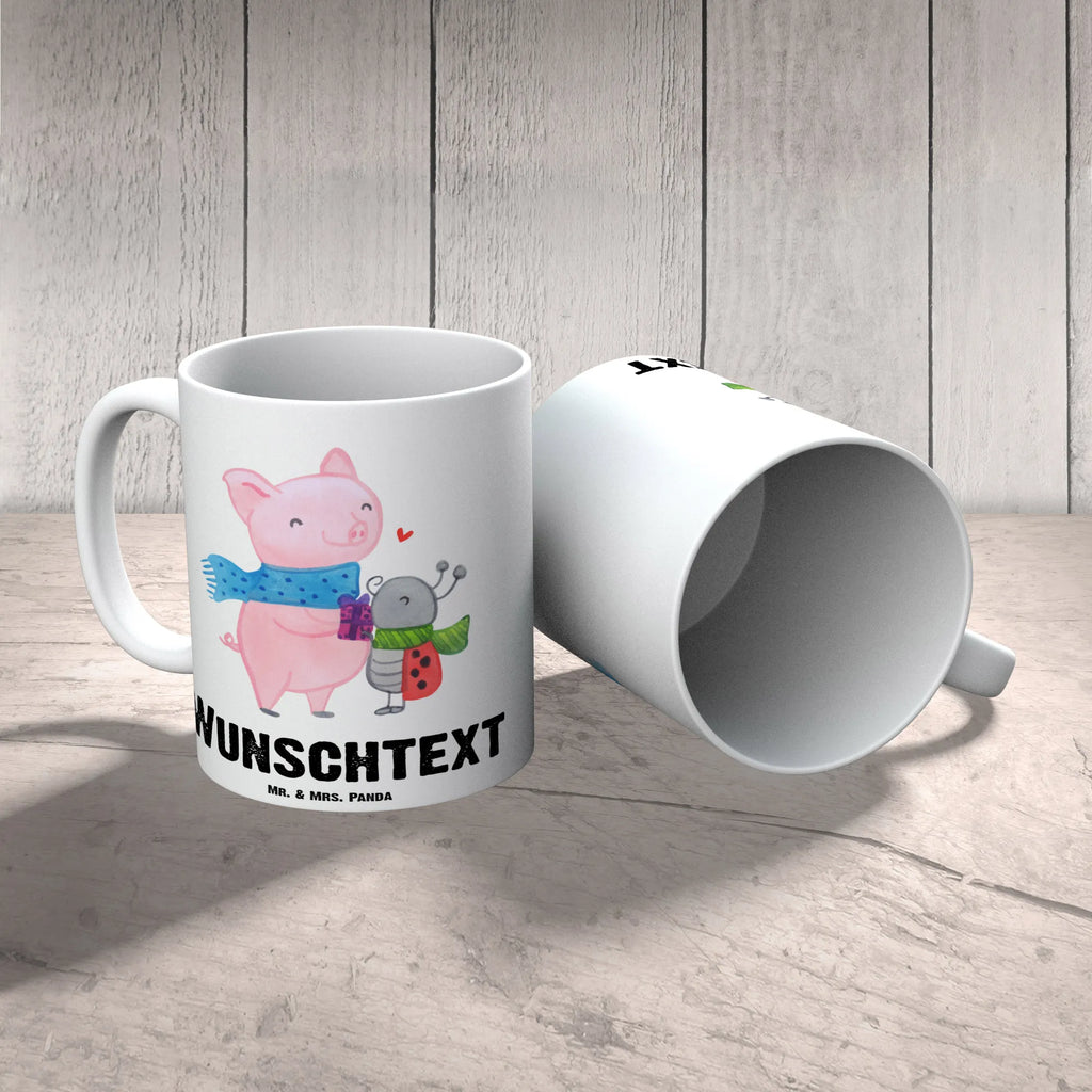 Personalisierte Tasse Glühschwein Smörle Tasse mit Namen, Drucken, Wunschname, Personalisierte Tasse, Namen, Personalisiert, Tasse, Namenstasse, Weihnachten, Winter, Weihnachtsdeko, Nikolaus, Advent, Heiligabend, Wintermotiv, Glühwein Liebhaber Geschenk, Romantische Geschenkidee Glühwein, Herzliches Marienkäfer Motiv, Winterlicher Glühwein Spruch, Kreatives Glühschwein Design, Glühwein Ist Köstlich Spruch, Handgezeichnetes Glühschwein, Smörle Der Stolze Marienkäfer, Marienkäfer in Winterkleidung, Süßer Marienkäfer Gibt Geschenk
