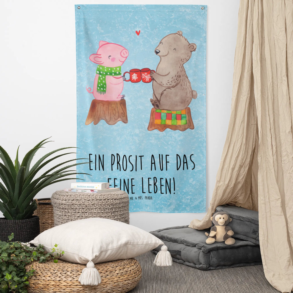 Wandteppich Glühschwein Sause Kinderzimmer Wanddeko, Wandteppich, Kinderzimmer, Wanddeko, Dekoration, Textil-Kunst, Boho, Kinderzimmer Deko, Schmuck-Wandbehang, Wand Deko, Tapestry, Tapisserie, Wandbild, Kinderzimmer Wand, Wandbehang, Wandtuch, Winter, Weihnachten, Weihnachtsdeko, Nikolaus, Advent, Heiligabend, Wintermotiv, Schwein, Bär, Weihnachtszeit, Prost, Alles Gute