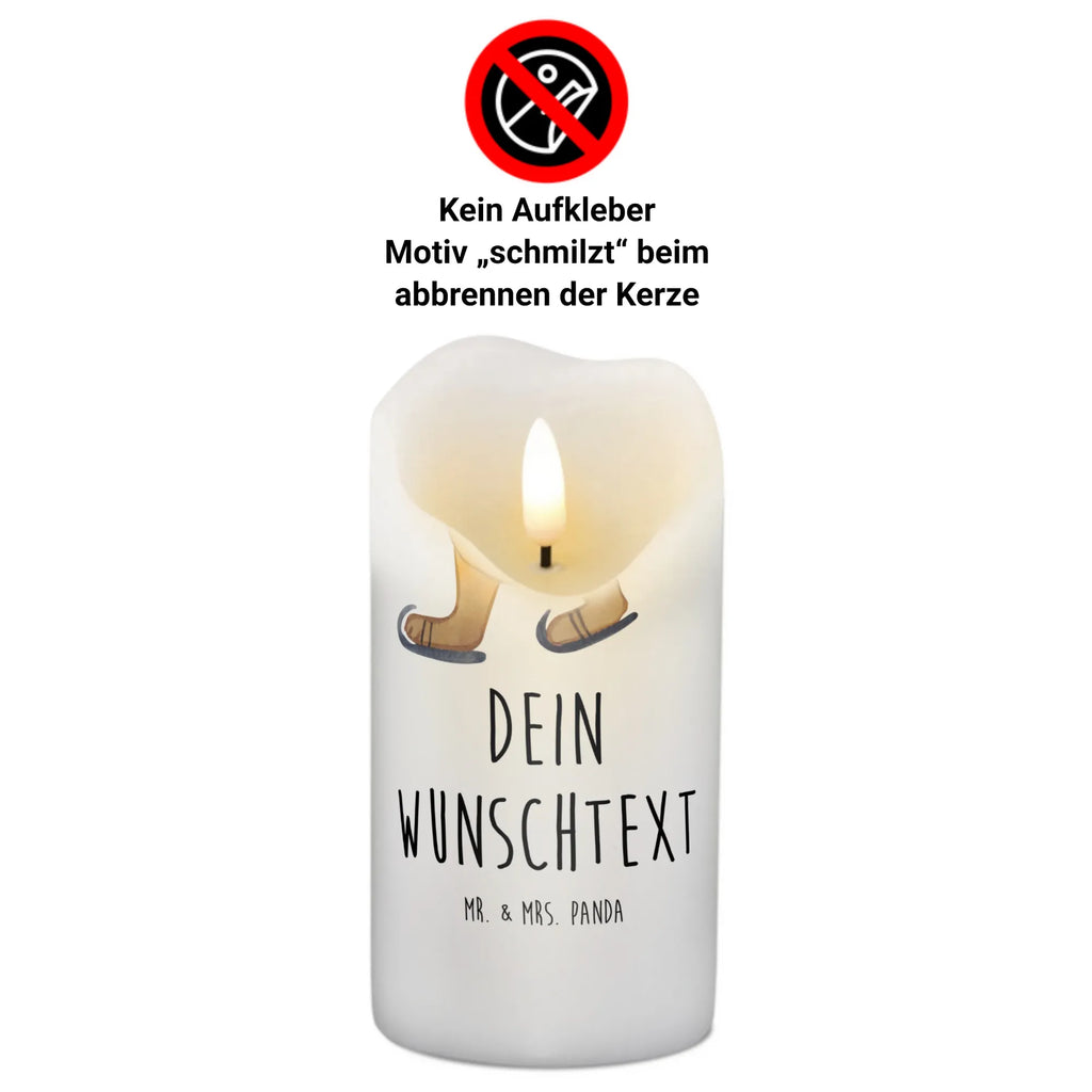 Personalisierte Kerze Fuchs  Schlittschuhe Outdoor-Kerze Mit Namensgravur, Laternenkerze Mit Namensdruck, Andachtskerze Mit Namensgravur, Duftkerze Mit Namen, Gedenkkerze Mit Namen, Bienenwachskerze Mit Wunschname, Kerze Mit Namen, Firmungskerze Mit Wunschname, Kerze Mit Spruch Und Namen, Handgegossene Kerze Mit Namen, Tafelkerze Mit Wunschname, Tischkerze Mit Namensdruck, Fair-Trade-Kerze Mit Namensgravur, Schwimmkerze Mit Namen, Votivkerze Mit Wunschname, Teelicht Mit Namensdruck, Bio-Kerze Mit Wunschname, LED-Kerze Mit Wunschname, Personalisierte Kerze, Glas-Kerze Mit Wunschname, Kommunionkerze Mit Namen, Stabkerze Mit Gravur, Metall-Kerze Mit Namensgravur, Adventskerze Mit Wunschname, Holz-Kerze Mit Namen, Weihnachtskerze Mit Namensgravur, Kerze Für Geburtstag Mit Wunschname, Gastgeschenk Kerze Mit Namen, Kerze Mit Prägung Und Wunschname, Handgemachte Kerze Mit Wunschname, Sojawachskerze Mit Namensdruck, Stumpenkerze Mit Namensgravur, Kerzen-Set Mit Namensgravur, Stearinkerze Mit Gravur, Streukerze Mit Namensdruck, Kerze Für Hochzeit Mit Namensgravur, Trauerkerze Mit Namen, Taufekerze Mit Namensgravur, Grabkerze Mit Namensgravur, Blockkerze Mit Namensdruck, Osterkerze Mit Namen, Gartenkerze Mit Namen, Winter, Weihnachten, Weihnachtsdeko, Nikolaus, Advent, Heiligabend, Wintermotiv, Weihnachtsmann, Weihnachtsbaum, Weihnachtstage, Weihnachtszeit, Tannenbaum