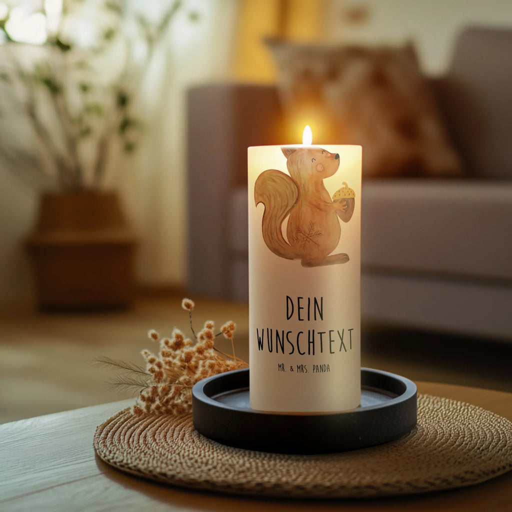 Personalisierte Kerze Eichhörnchen Weihnachten Adventskerze Mit Wunschname, Handgemachte Kerze Mit Wunschname, Kerze Für Hochzeit Mit Namensgravur, Kerzen-Set Mit Namensgravur, Bio-Kerze Mit Wunschname, Votivkerze Mit Wunschname, Fair-Trade-Kerze Mit Namensgravur, Taufekerze Mit Namensgravur, Metall-Kerze Mit Namensgravur, Blockkerze Mit Namensdruck, Kerze Mit Spruch Und Namen, Kerze Für Geburtstag Mit Wunschname, Personalisierte Kerze, Stearinkerze Mit Gravur, Grabkerze Mit Namensgravur, Glas-Kerze Mit Wunschname, Streukerze Mit Namensdruck, Tafelkerze Mit Wunschname, Bienenwachskerze Mit Wunschname, Gastgeschenk Kerze Mit Namen, Stumpenkerze Mit Namensgravur, Weihnachtskerze Mit Namensgravur, Schwimmkerze Mit Namen, Sojawachskerze Mit Namensdruck, Holz-Kerze Mit Namen, Laternenkerze Mit Namensdruck, Stabkerze Mit Gravur, Trauerkerze Mit Namen, Outdoor-Kerze Mit Namensgravur, Kerze Mit Namen, LED-Kerze Mit Wunschname, Gedenkkerze Mit Namen, Andachtskerze Mit Namensgravur, Gartenkerze Mit Namen, Kommunionkerze Mit Namen, Duftkerze Mit Namen, Osterkerze Mit Namen, Handgegossene Kerze Mit Namen, Kerze Mit Prägung Und Wunschname, Teelicht Mit Namensdruck, Tischkerze Mit Namensdruck, Firmungskerze Mit Wunschname, Winter, Weihnachten, Weihnachtsdeko, Nikolaus, Advent, Heiligabend, Wintermotiv, Weihnachtsgruß, Neujahr, Weihnachtsmotiv, Guten Rutsch, Frohe Weihnachten, Frohes neues Jahr, Vogel