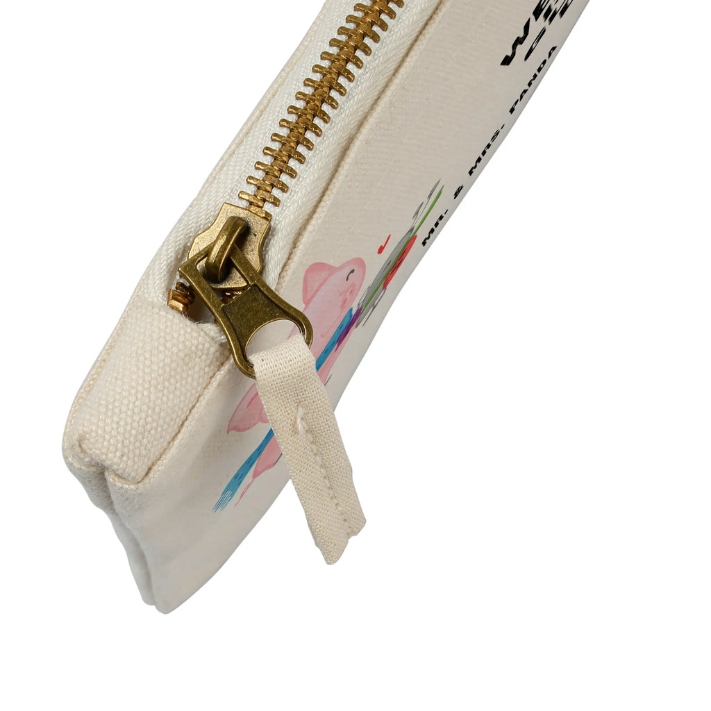 torebka na makijaż Rozgrzana Świnka Smörle Federmappe, beauty tasche, Etui, Schminkbeutel, toiletry bag, utensilientasche, aufbewahrungstasche, pencil case, Waschbeutel, Kosmetikbeutel, Kosmetiktasche, aufbewahrungsbeutel, Schminktäschchen, Kulturbeutel, Schminktasche, pinsel tasche, kosmetiktäschchen, beauty case, Stiftemäppchen, Kulturtasche, Waschtasche, Mäppchen, Schlampermäppchen, Weihnachten, Winter, Weihnachtsdeko, Nikolaus, Advent, Heiligabend, Wintermotiv, Marienkäfer in Winterkleidung, Winterlicher Glühwein Spruch, Romantische Geschenkidee Glühwein, Smörle Der Stolze Marienkäfer, Glühwein Liebhaber Geschenk, Süßer Marienkäfer Gibt Geschenk, Kreatives Glühschwein Design, Glühwein Ist Köstlich Spruch, Herzliches Marienkäfer Motiv, Handgezeichnetes Glühschwein