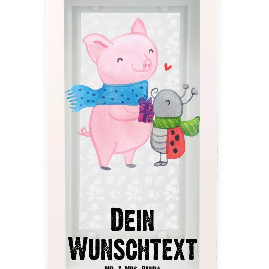 Personalized Decor Lantern Glow Pig Snuggle Wetterfeste Laterne Mit Wunschname, Laterne Mit Blumenmotiv Und Wunschname, Weiße Laterne Mit Wunschname, Windlicht, Shabby-Chic-Laterne Mit Wunschname, Pastellfarbene Laterne Mit Namensdruck, Lichterlaterne Mit Wunschname, Romantische Laterne Mit Wunschname, Laterne Mit Griff Und Wunschname, Innenraum-Laterne Mit Namen, Metall Laterne, Holzlaterne Mit Namensdruck, Klassische Laterne Mit Namensgravur, Laterne Mit Sternenmuster Und Namen, Metalllaterne Mit Namen, LED-Laterne Mit Namensgravur, Landhausstil-Laterne Mit Namen, Minimalistische Laterne Mit Namen, Leuchten, Orientalische Laterne Mit Namensdruck, Glaslaterne Mit Wunschname, Personalisierte Deko Laterne, Kerzenlaterne Mit Namensdruck, Hängelaterne Mit Namensgravur, Gartenlaterne Personalisiert, Stellbare Laterne Mit Namen, Motivlaterne Mit Namensgravur, Laternen-Set Personalisiert, Vintage-Laterne Personalisiert, Kleine Laterne Mit Namensdruck, Beleuchtete Laterne Mit Namen, XXL-Laterne Mit Wunschname, Hängeleuchte, Tischlaterne Mit Wunschname, Deko Laterne, Laternenwindlicht Mit Namen, Maritim-Laterne Mit Wunschname, Lichterkettenlaterne Mit Namen, Windlichtlaterne Mit Namensgravur, Teelichthalter Laterne Mit Wunschname, Laterne Deko Mit Namen, Rustikale Laterne Mit Namensgravur, Outdoor-Laterne Mit Wunschname, Deko Laterne Mit Namen, Moderne Laterne Mit Namen, Hängelaterne Deko Mit Namen, Skandinavische Laterne Mit Namen, Spiegelglas-Laterne Mit Namensdruck, Terrasse-Laterne Mit Wunschnamen, Dekolaterne Mit Wunschname, Weihnachten, Winter, Weihnachtsdeko, Nikolaus, Advent, Heiligabend, Wintermotiv, Romantische Geschenkidee Glühwein, Glühwein Liebhaber Geschenk, Glühwein Ist Köstlich Spruch, Handgezeichnetes Glühschwein, Kreatives Glühschwein Design, Marienkäfer in Winterkleidung, Smörle Der Stolze Marienkäfer, Süßer Marienkäfer Gibt Geschenk, Herzliches Marienkäfer Motiv, Winterlicher Glühwein Spruch