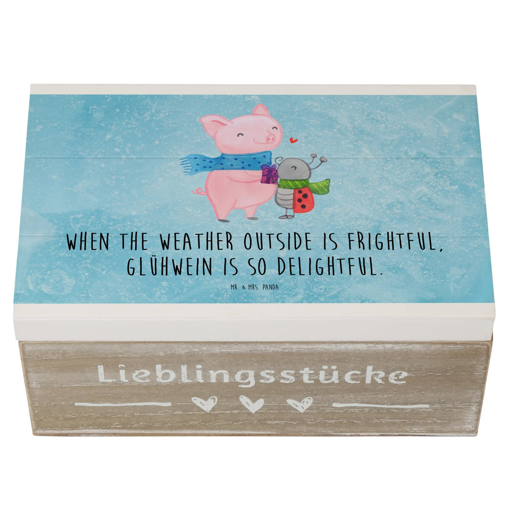 Holzkiste Glühschwein Smörle holzkästchen, Aufbewahrungsbox Holz, Holz Aufbewahrungsbox, Aufbewahrungsbox aus Holz, Holzboxen, holztruhen, Holzkisten, Holzbox, aufbewahrungskisten, Aufbewahrungskiste, kiste holz, Holztruhe, Holzkiste, aufbewahrungstruhe, aufbewahrungskiste mit deckel, holzschachtel, Box aus Holz, truhe holz, holzschatulle, Holzkiste mit Deckel, Schatulle, Aufbewahrungsbox, box holz, aufbewahrungsboxen, Holzbox mit Deckel, Weihnachtsdeko, Wintermotiv, Nikolaus, Heiligabend, Advent, Weihnachten, Winter, Winterlicher Glühwein Spruch, Romantische Geschenkidee Glühwein, Handgezeichnetes Glühschwein, Herzliches Marienkäfer Motiv, Marienkäfer in Winterkleidung, Kreatives Glühschwein Design, Smörle Der Stolze Marienkäfer, Süßer Marienkäfer Gibt Geschenk, Glühwein Liebhaber Geschenk, Glühwein Ist Köstlich Spruch