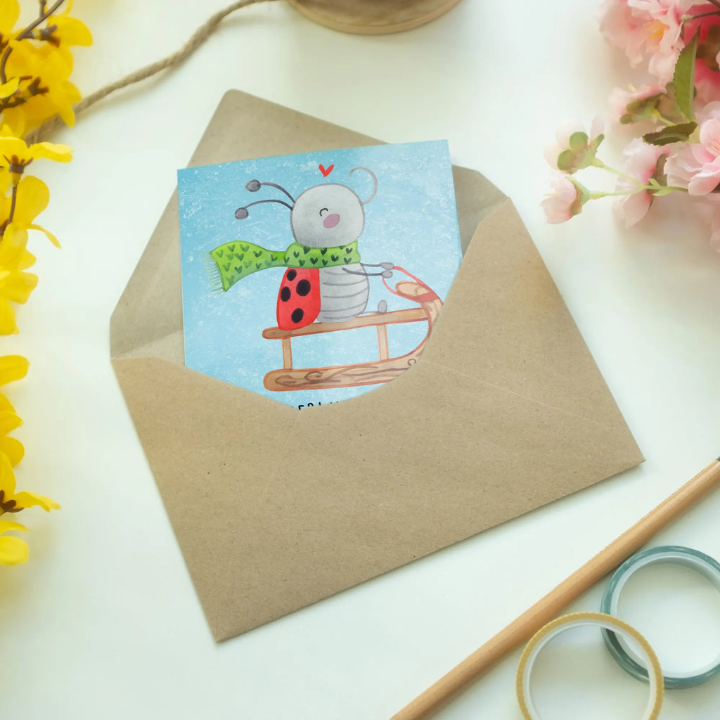 Greetings card Smörle sledding genesungskarte, Motivkarte, glückwunschkarten, dankeskarten, hochzeitskarten, kommunionskarte, osterkarten, Glückwunschkarte, Grußkarten, spruchkarte, firmungskarte, valentinstagskarte, jubiläumskarte, Klappkarte, babykarte, Grußkarte, neujahrskarte, Beileidskarte, osterkarte, vatertagskarte, weihnachtskarten, einladungskarten, abiturkarte, Weihnachten, Winter, Weihnachtsdeko, Nikolaus, Advent, Heiligabend, Wintermotiv, Smörle, Schlittenfahren, Marzipan