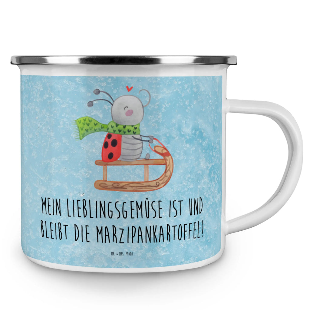 Kempingowy kubek emaliowany Smörle jazda na sankach emaillebecher, Tasse Emaille, Emaille Becher, wanderbecher, wandertasse, Pott, Kaffeetasse, becher emaille, Teetasse, Tasse, Emaille Tasse, Campingtasse, Reisebecher, Kaffeebecher, metallbecher, Trinkbecher, Teebecher, Blechtasse, Campingbecher, Emailletasse, Becher, blechbecher, reisetasse, Metalltasse, Weihnachten, Winter, Weihnachtsdeko, Nikolaus, Advent, Heiligabend, Wintermotiv, Schlittenfahren, Marzipan, Smörle