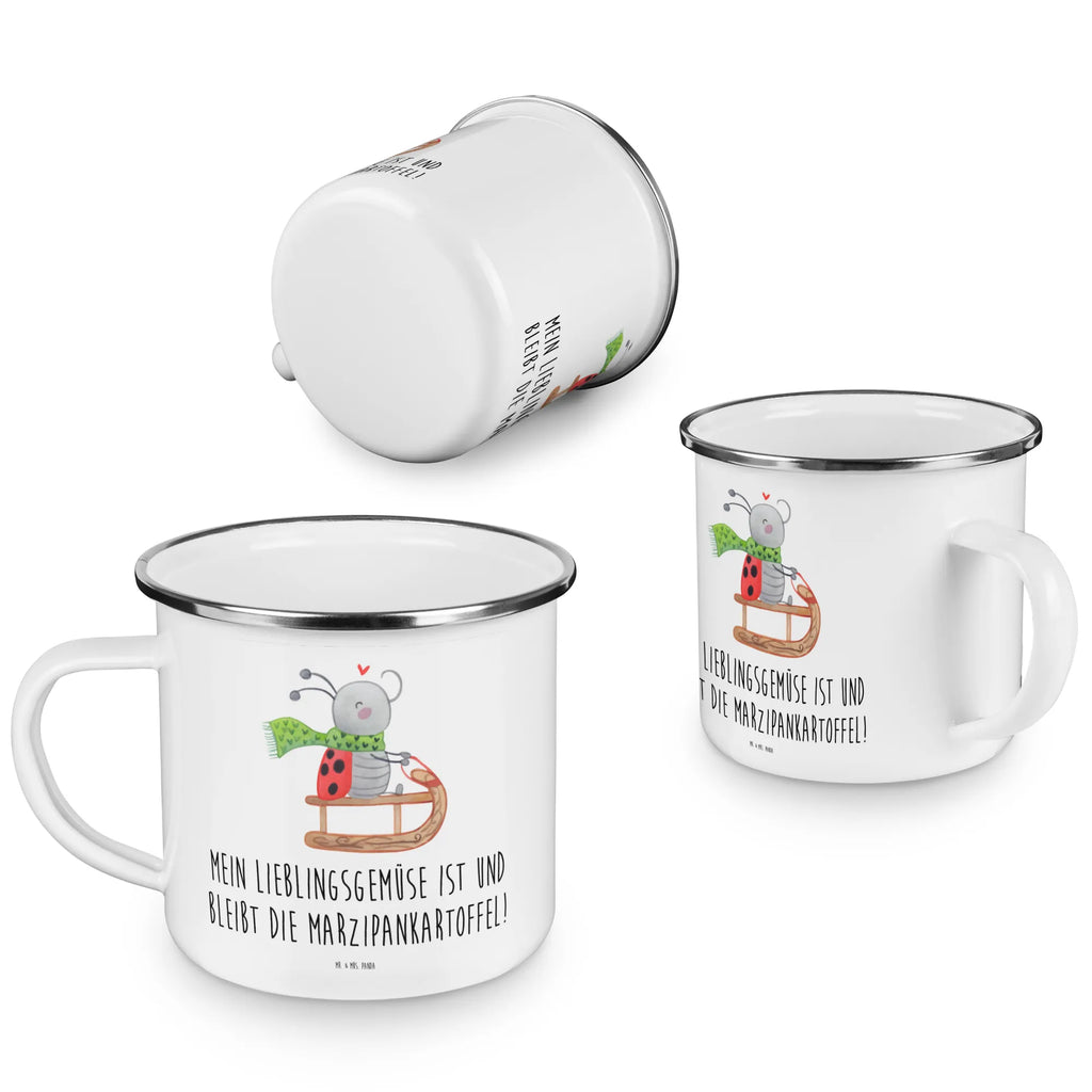 Kempingowy kubek emaliowany Smörle jazda na sankach emaillebecher, Tasse Emaille, Emaille Becher, wanderbecher, wandertasse, Pott, Kaffeetasse, becher emaille, Teetasse, Tasse, Emaille Tasse, Campingtasse, Reisebecher, Kaffeebecher, metallbecher, Trinkbecher, Teebecher, Blechtasse, Campingbecher, Emailletasse, Becher, blechbecher, reisetasse, Metalltasse, Weihnachten, Winter, Weihnachtsdeko, Nikolaus, Advent, Heiligabend, Wintermotiv, Schlittenfahren, Marzipan, Smörle