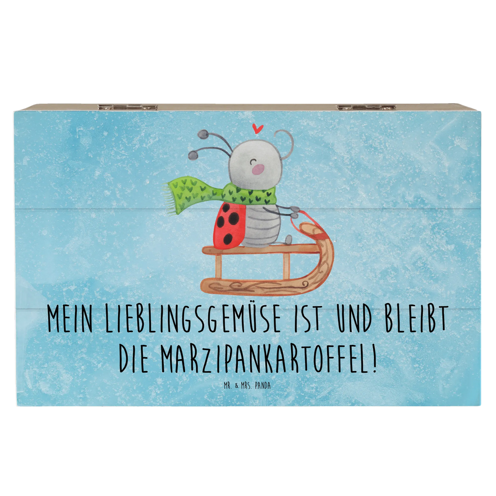 Holzkiste Smörle Rodeln box holz, aufbewahrungskiste mit deckel, aufbewahrungsboxen, Holzkiste mit Deckel, Holz Aufbewahrungsbox, truhe holz, holzschatulle, Holzkiste, Aufbewahrungsbox, Holztruhe, Aufbewahrungsbox aus Holz, aufbewahrungskisten, Schatulle, Holzboxen, aufbewahrungstruhe, Aufbewahrungsbox Holz, Holzbox, holzschachtel, Box aus Holz, kiste holz, holzkästchen, Holzkisten, Aufbewahrungskiste, holztruhen, Holzbox mit Deckel, Weihnachten, Nikolaus, Advent, Wintermotiv, Heiligabend, Winter, Weihnachtsdeko, Schlittenfahren, Marzipan, Smörle