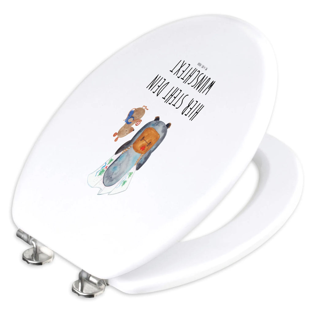 Personalized Toilet Seat Design Penguin & Mouse Hiker Personalisierter Klodeckel, Personalisierter Toilettendeckel, Toilettendeckel mit Namen, Personalisierter WC-Sitz, WC Sitz mit Namen, Personalisierte Klobrille, Pinguin, Abenteuer, Abenteurer, Pinguine, Ausflug, Wanderlust, Roadtrip, wandern