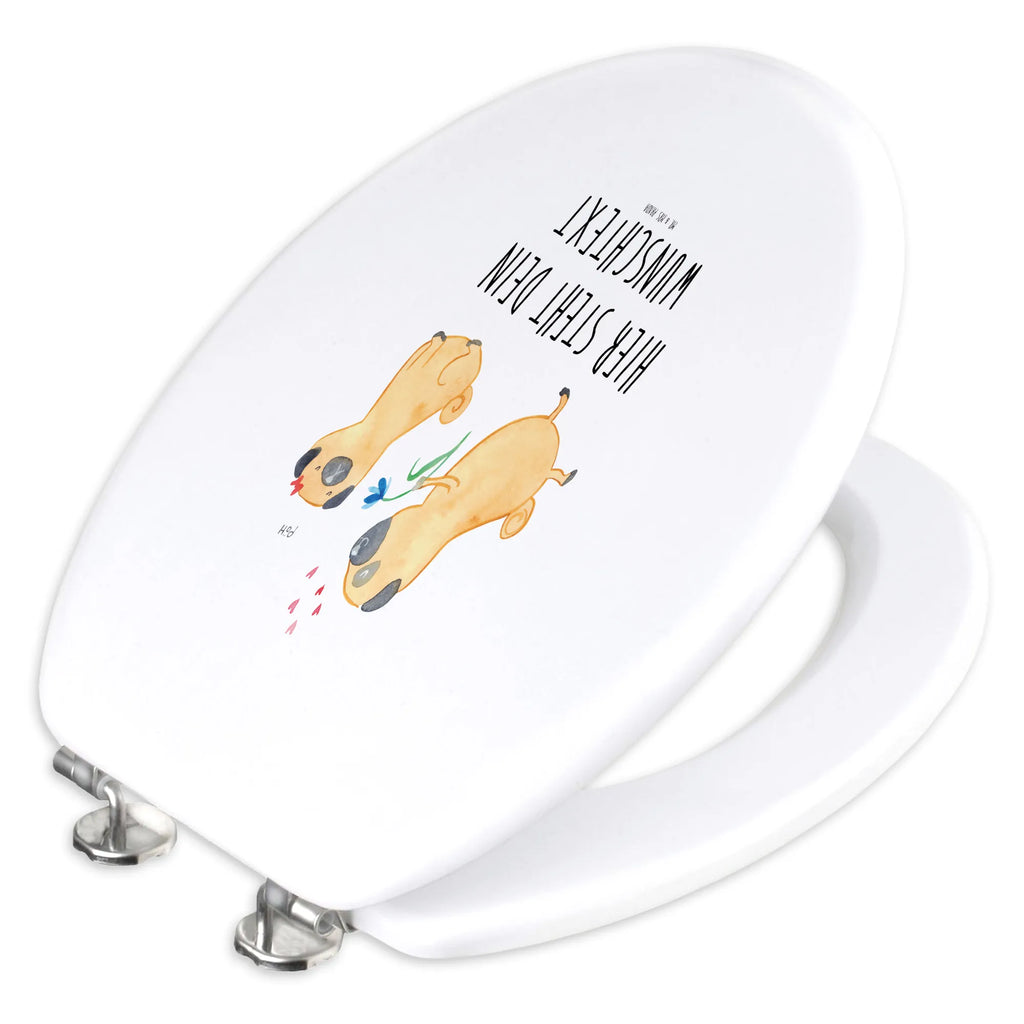 Personalisierter WC Sitz Motiv Mops verliebt Personalisierter Klodeckel, Toilettendeckel mit Namen, Personalisierte Klobrille, Personalisierter WC-Sitz, Personalisierter Toilettendeckel, WC Sitz mit Namen, Hund, Hundemotiv, Haustier, Hunderasse, Tierliebhaber, Hundebesitzer, Sprüche, Geschenk Freund, Mops, Hundeliebe, Liebe, Möpse, verliebt, Liebesspruch. Verlobt, Partner