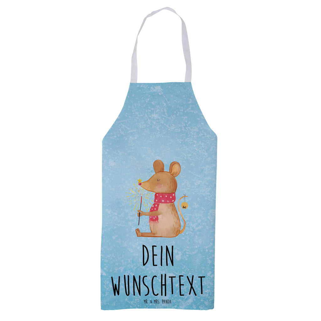 Personalisierte Kochschürze Weihnachtsmaus Schürze Aus Leinen Mit Wunschtext, Geschenk Schürze Mit Wunschtext, Klassische Küchenschürze Mit Namen, Grillschürze Mit Namen, Schürze Zum Grillen Personalisiert, Handgemachte Schürze Mit Namen, Kochschürze Mit Wunschtext, Schürze Zum Kochen Mit Namen, Moderne Grillschürze Mit Namen, Alltagsschürze Mit Wunschtext, Personalisierte Kochschürze, Pflegeleichte Schürze Mit Namen, Schürze Für Profikoch Mit Wunschtext, Backschürze Mit Wunschtext, Schürze Für Küche Mit Wunschtext, Baumwollschürze Mit Namen, Damen Schürze Mit Namen, Geburtstagsschürze Mit Namen, Schürze Mit Spruch Und Namen, Schürze Für Hobbykoch Mit Namen, Grillparty Schürze Mit Namen, Kochschürze Mit Namen, Küchenschürze Mit Gravur, Kinderschürze Personalisiert, Design Schürze Mit Personalisierung, Latzschürze Mit Personalisierung, Schürze Für Weihnachten Personalisiert, Lustige Schürze Mit Wunschtext, Schürze Aus Polyester Personalisiert, Unisex Schürze Mit Wunschtext, Herren Schürze Mit Wunschtext, Weihnachten, Winter, Weihnachtsdeko, Nikolaus, Advent, Heiligabend, Wintermotiv, Frohe Weihnachten, Weihnachtsmotiv, Weihnachtsgruß, Mäuschen, Maus, Weihnachtswunder