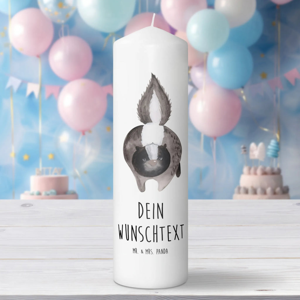Personalisierte Kerze Stinktier Angriff Gastgeschenk Kerze Mit Namen, Gedenkkerze Mit Namen, Laternenkerze Mit Namensdruck, Gartenkerze Mit Namen, Fair-Trade-Kerze Mit Namensgravur, Glas-Kerze Mit Wunschname, Votivkerze Mit Wunschname, Taufekerze Mit Namensgravur, Kerzen-Set Mit Namensgravur, Trauerkerze Mit Namen, Personalisierte Kerze, Stumpenkerze Mit Namensgravur, Kerze Für Hochzeit Mit Namensgravur, Grabkerze Mit Namensgravur, Blockkerze Mit Namensdruck, Kerze Mit Namen, Bio-Kerze Mit Wunschname, Weihnachtskerze Mit Namensgravur, Duftkerze Mit Namen, Stabkerze Mit Gravur, Holz-Kerze Mit Namen, Kerze Mit Spruch Und Namen, Kerze Mit Prägung Und Wunschname, Tafelkerze Mit Wunschname, Sojawachskerze Mit Namensdruck, Schwimmkerze Mit Namen, Andachtskerze Mit Namensgravur, Metall-Kerze Mit Namensgravur, LED-Kerze Mit Wunschname, Handgegossene Kerze Mit Namen, Kommunionkerze Mit Namen, Adventskerze Mit Wunschname, Handgemachte Kerze Mit Wunschname, Stearinkerze Mit Gravur, Outdoor-Kerze Mit Namensgravur, Streukerze Mit Namensdruck, Firmungskerze Mit Wunschname, Kerze Für Geburtstag Mit Wunschname, Osterkerze Mit Namen, Teelicht Mit Namensdruck, Bienenwachskerze Mit Wunschname, Tischkerze Mit Namensdruck, Stinktier, Skunk, Stinker, Drohung, Raubtier, Stinki, Wildtier, wütend