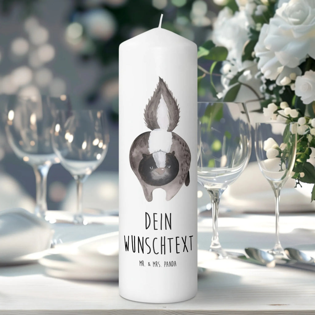 Personalisierte Kerze Stinktier Angriff Gastgeschenk Kerze Mit Namen, Gedenkkerze Mit Namen, Laternenkerze Mit Namensdruck, Gartenkerze Mit Namen, Fair-Trade-Kerze Mit Namensgravur, Glas-Kerze Mit Wunschname, Votivkerze Mit Wunschname, Taufekerze Mit Namensgravur, Kerzen-Set Mit Namensgravur, Trauerkerze Mit Namen, Personalisierte Kerze, Stumpenkerze Mit Namensgravur, Kerze Für Hochzeit Mit Namensgravur, Grabkerze Mit Namensgravur, Blockkerze Mit Namensdruck, Kerze Mit Namen, Bio-Kerze Mit Wunschname, Weihnachtskerze Mit Namensgravur, Duftkerze Mit Namen, Stabkerze Mit Gravur, Holz-Kerze Mit Namen, Kerze Mit Spruch Und Namen, Kerze Mit Prägung Und Wunschname, Tafelkerze Mit Wunschname, Sojawachskerze Mit Namensdruck, Schwimmkerze Mit Namen, Andachtskerze Mit Namensgravur, Metall-Kerze Mit Namensgravur, LED-Kerze Mit Wunschname, Handgegossene Kerze Mit Namen, Kommunionkerze Mit Namen, Adventskerze Mit Wunschname, Handgemachte Kerze Mit Wunschname, Stearinkerze Mit Gravur, Outdoor-Kerze Mit Namensgravur, Streukerze Mit Namensdruck, Firmungskerze Mit Wunschname, Kerze Für Geburtstag Mit Wunschname, Osterkerze Mit Namen, Teelicht Mit Namensdruck, Bienenwachskerze Mit Wunschname, Tischkerze Mit Namensdruck, Stinktier, Skunk, Stinker, Drohung, Raubtier, Stinki, Wildtier, wütend